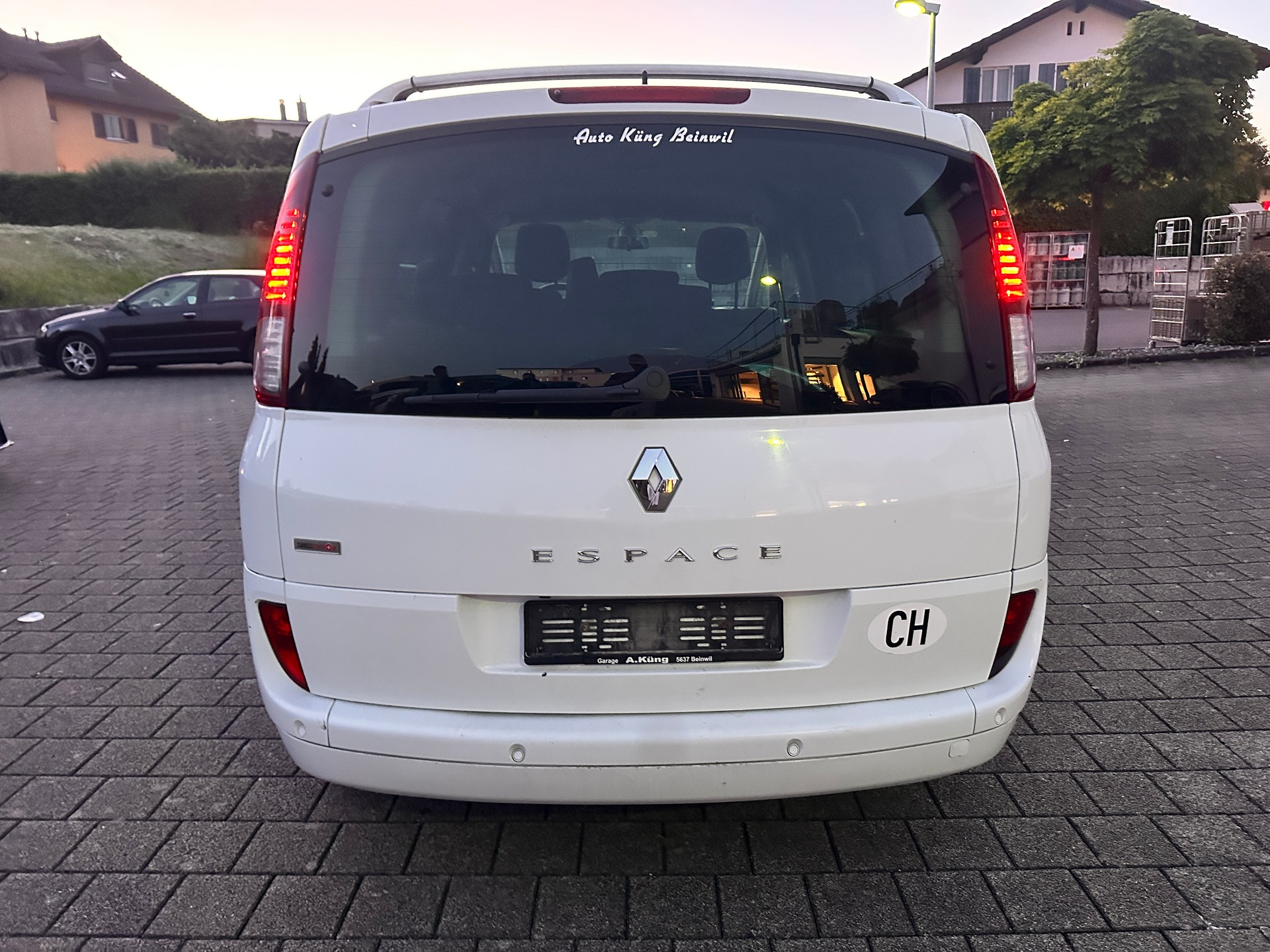 RENAULT Grand Espace 2.0 dCi Swiss Edition-image-9