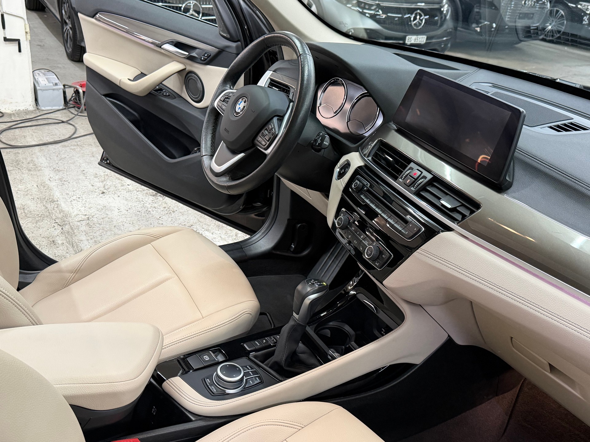 BMW X1 xDrive 25e xLine Steptronic-image-13
