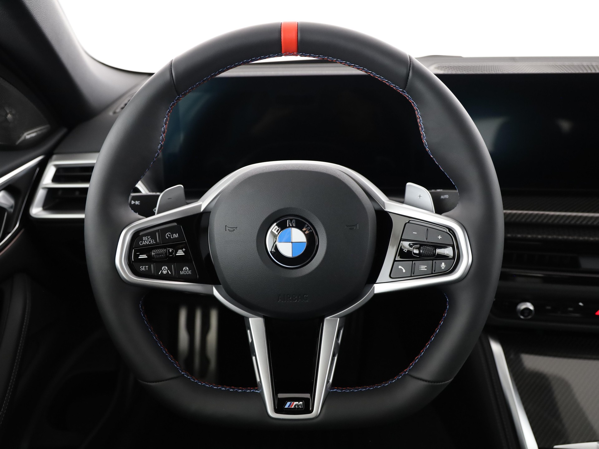BMW M440i xDrive Gran Coupé-image-13