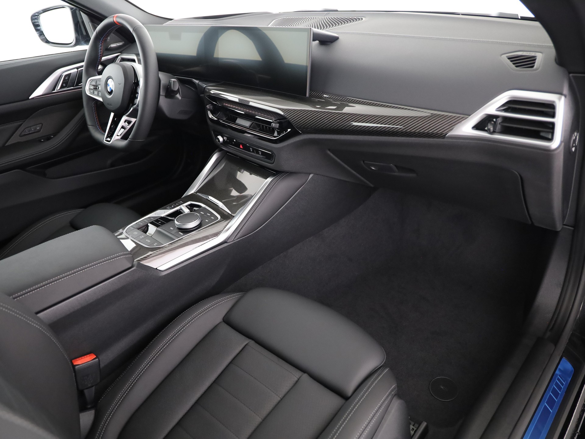 BMW M440i xDrive Gran Coupé-image-17