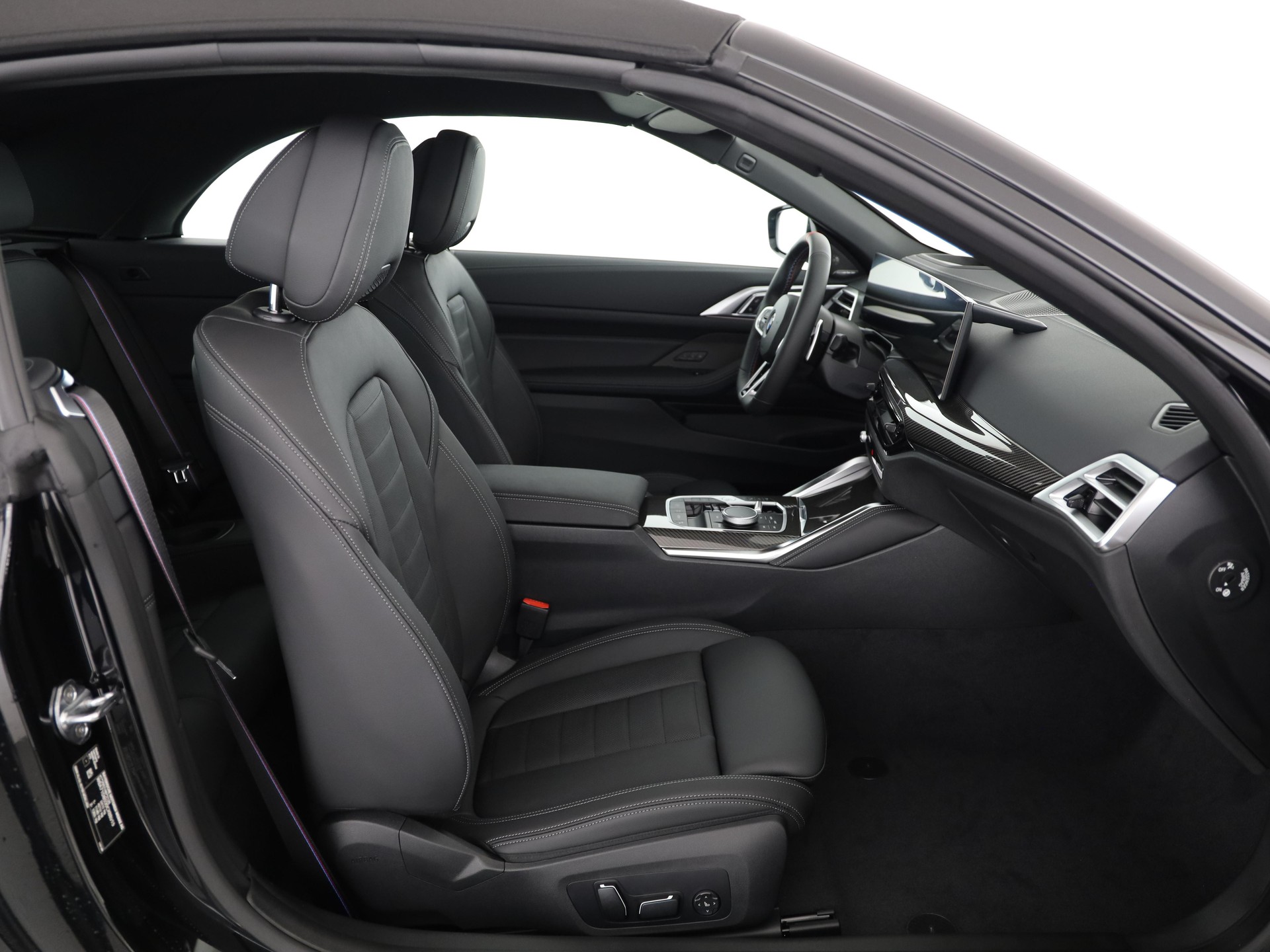 BMW M440i xDrive Gran Coupé-image-18