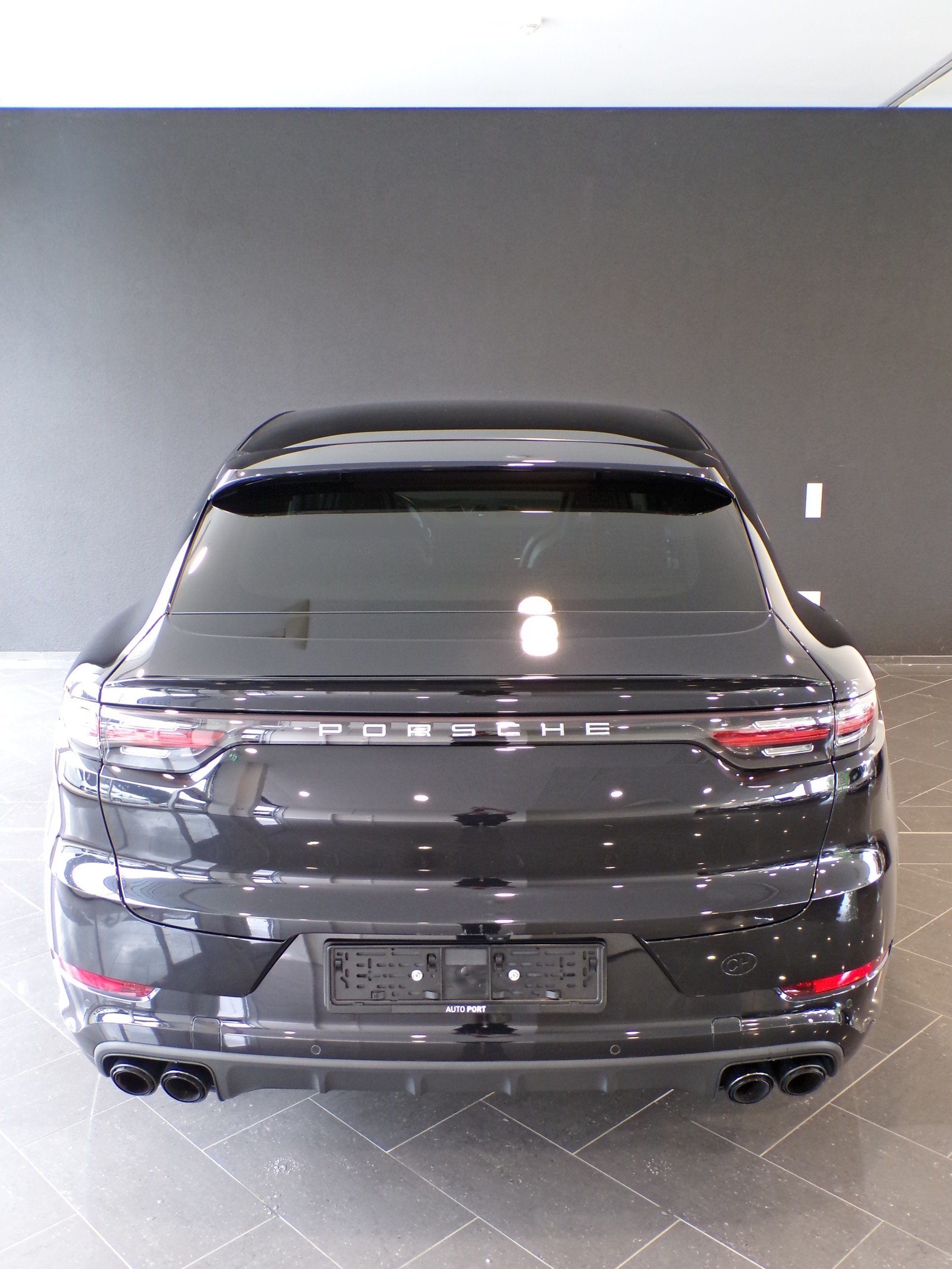 PORSCHE Cayenne Coupé-image-6