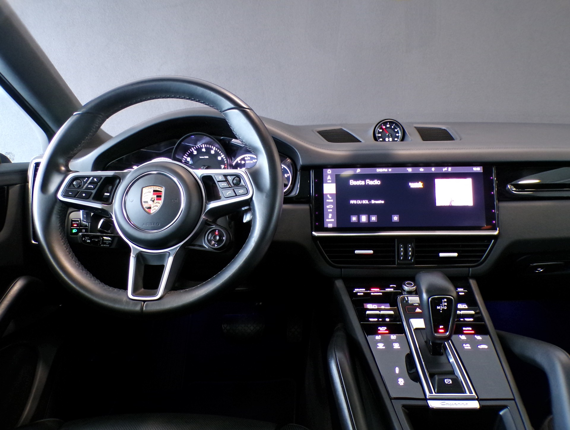 PORSCHE Cayenne Coupé-image-21