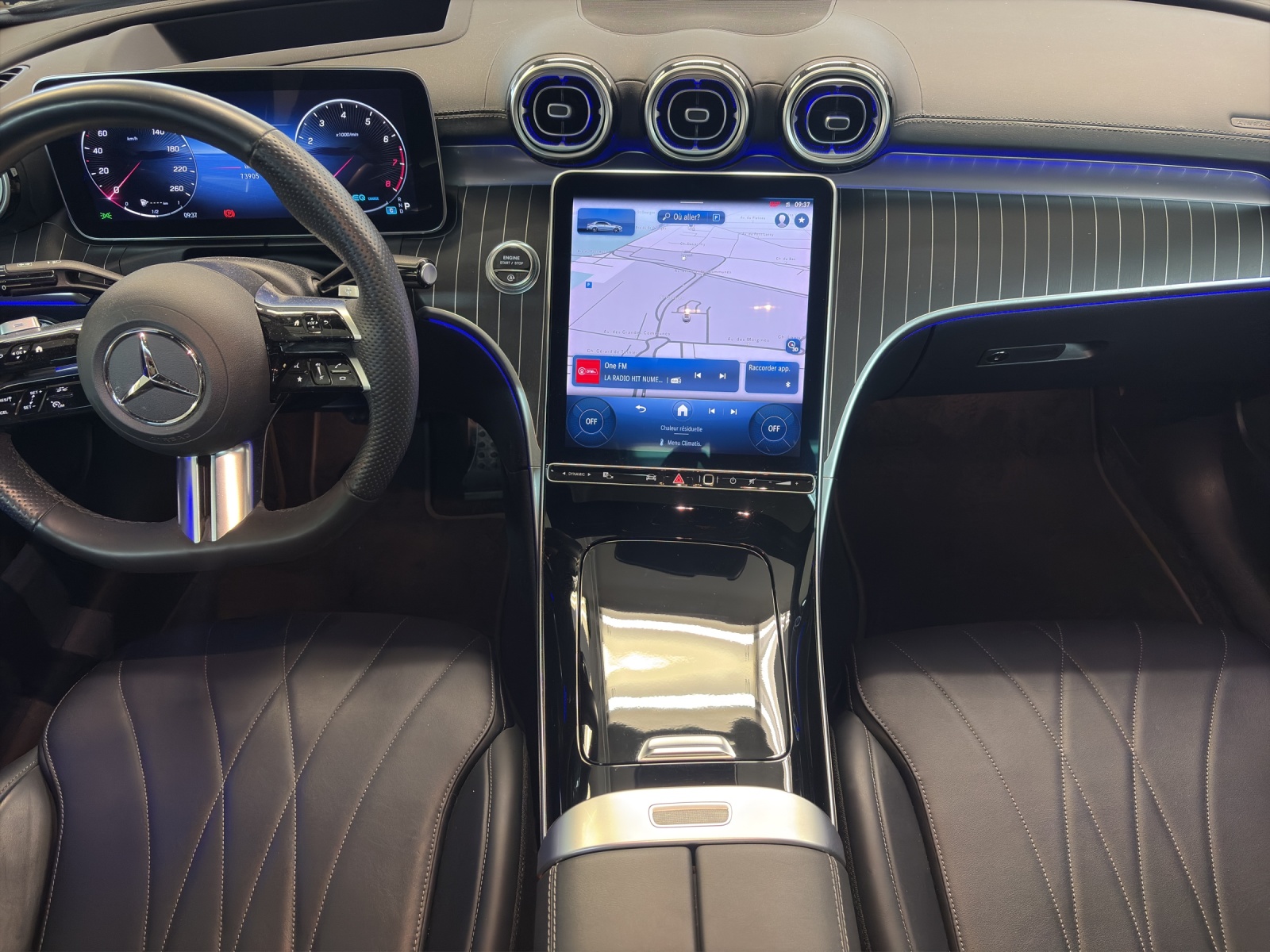 MERCEDES-BENZ C 300 4M AMG Line-image-11