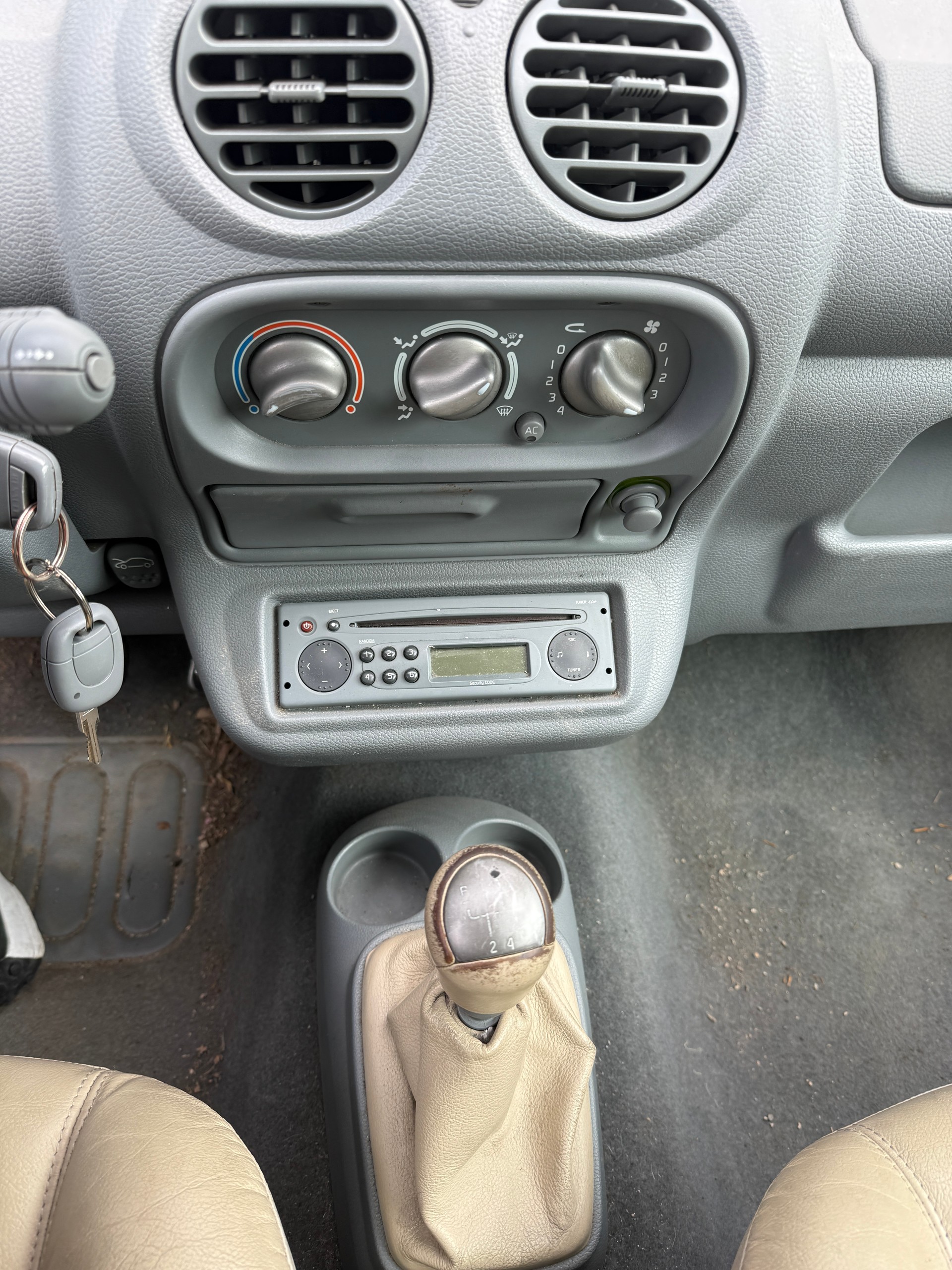 RENAULT Twingo 1.2 16V Expression-image-5