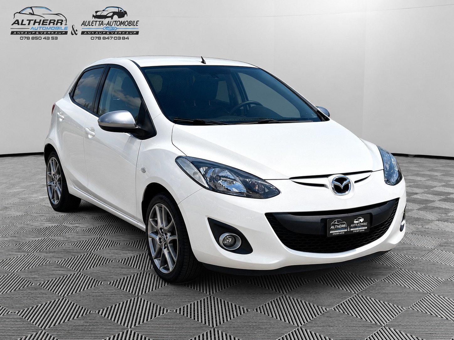 MAZDA 2 1.3i 16V Exclusive-showroom-element-1