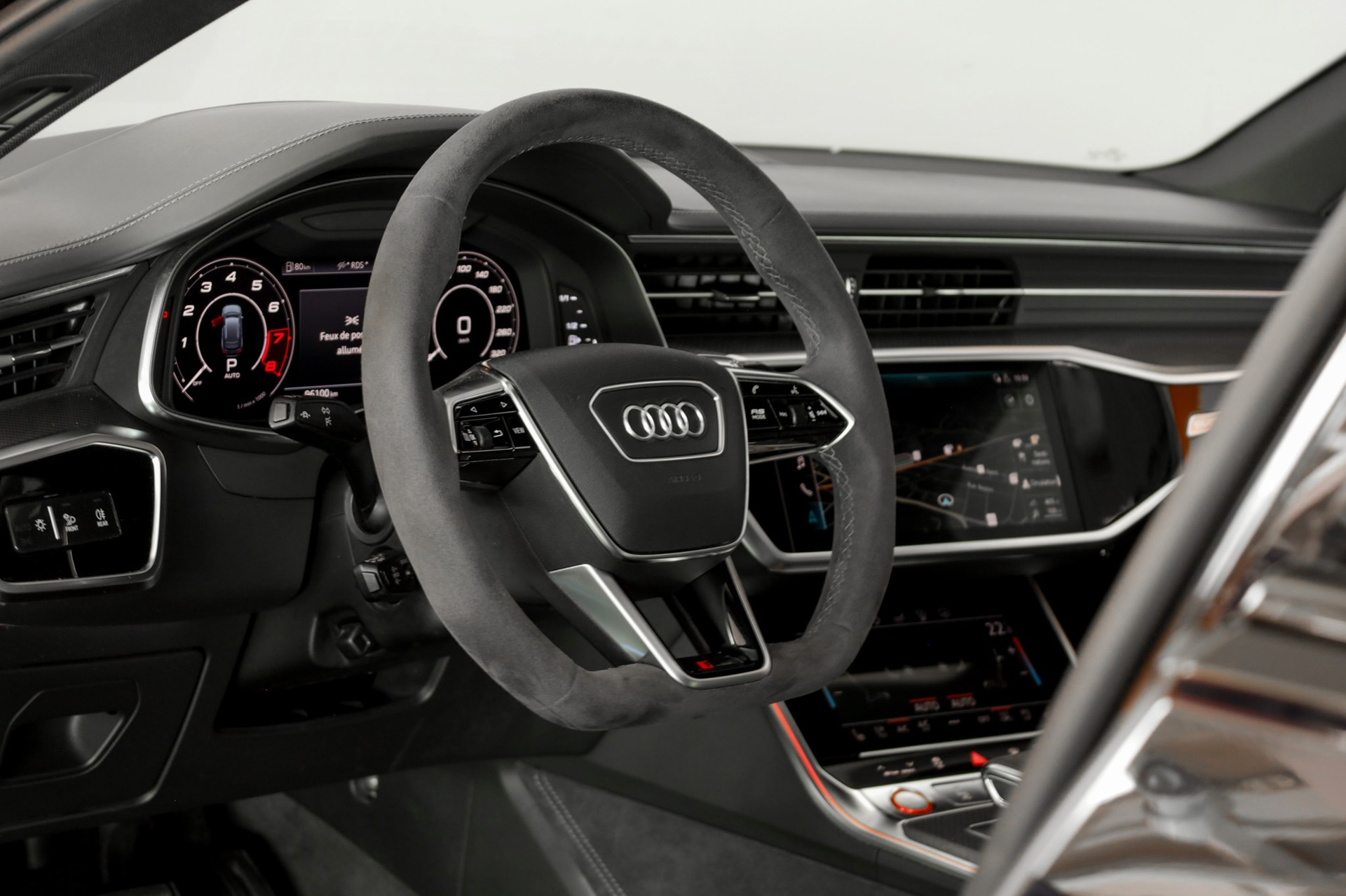 AUDI RS6 Avant 4.0 TFSI V8 quattro-image-16