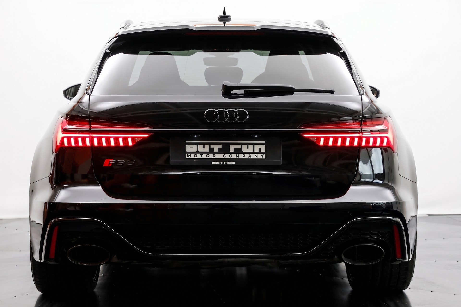 AUDI RS6 Avant 4.0 TFSI V8 quattro-showroom-element-2