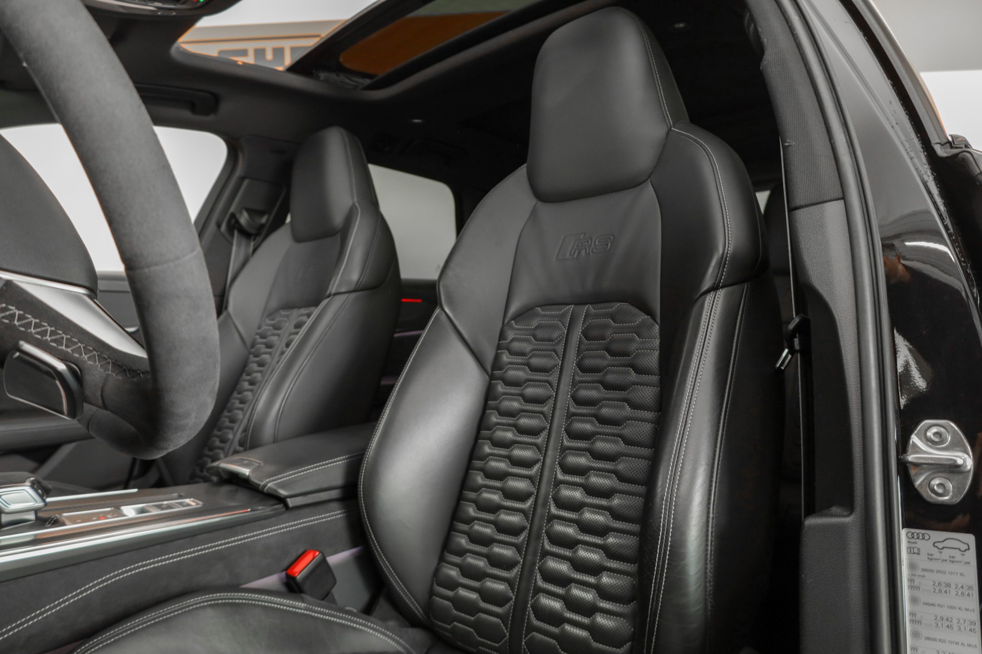 AUDI RS6 Avant 4.0 TFSI V8 quattro-image-15