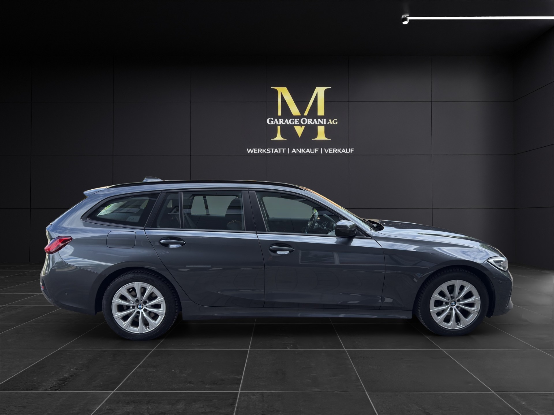 BMW 318d 48V Touring Sport Line Steptronic-image-5
