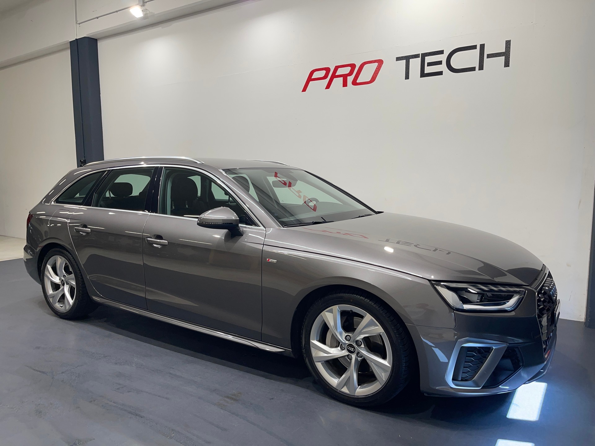 AUDI A4 Avant 40 TDI S line S-tronic