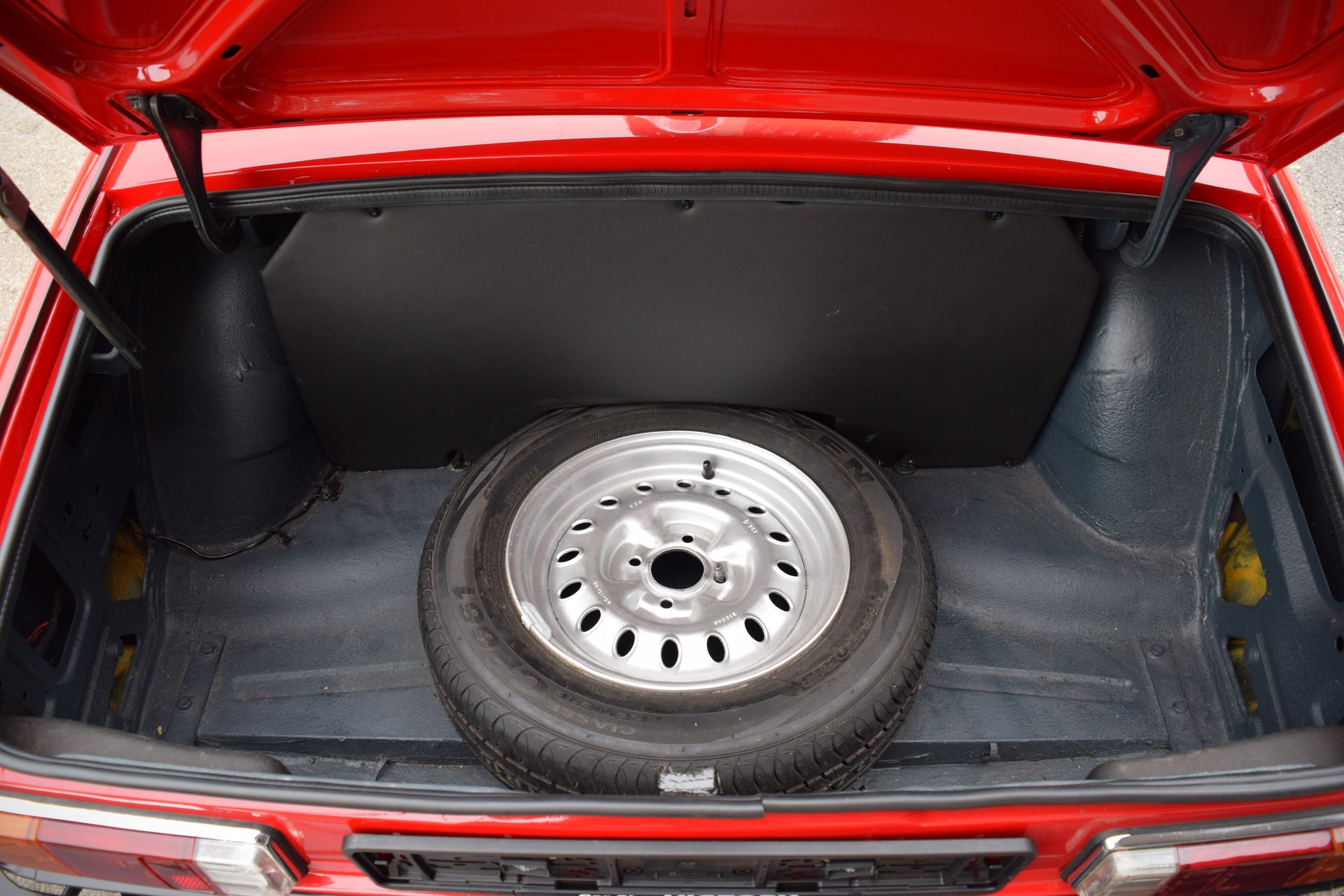 TRIUMPH Spitfire MK4-image-12