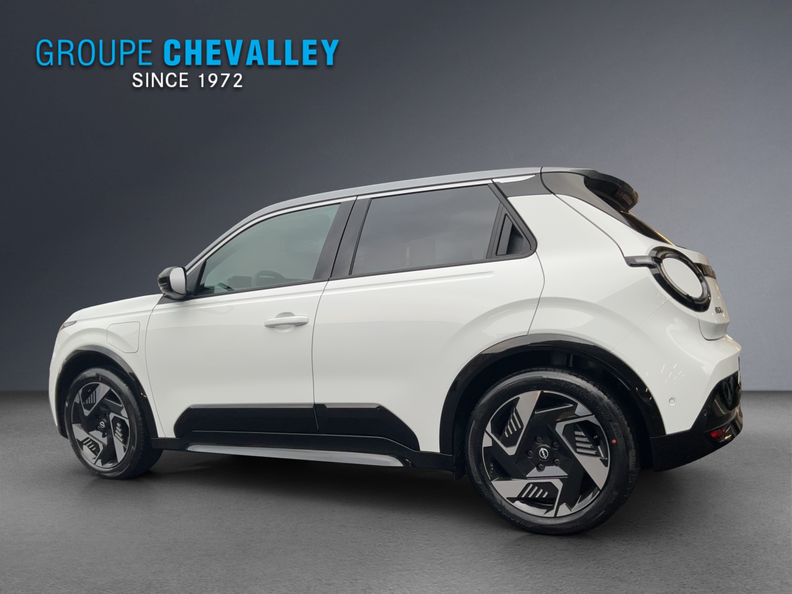 NISSAN Micra 52kWh Evolve-showroom-element-3