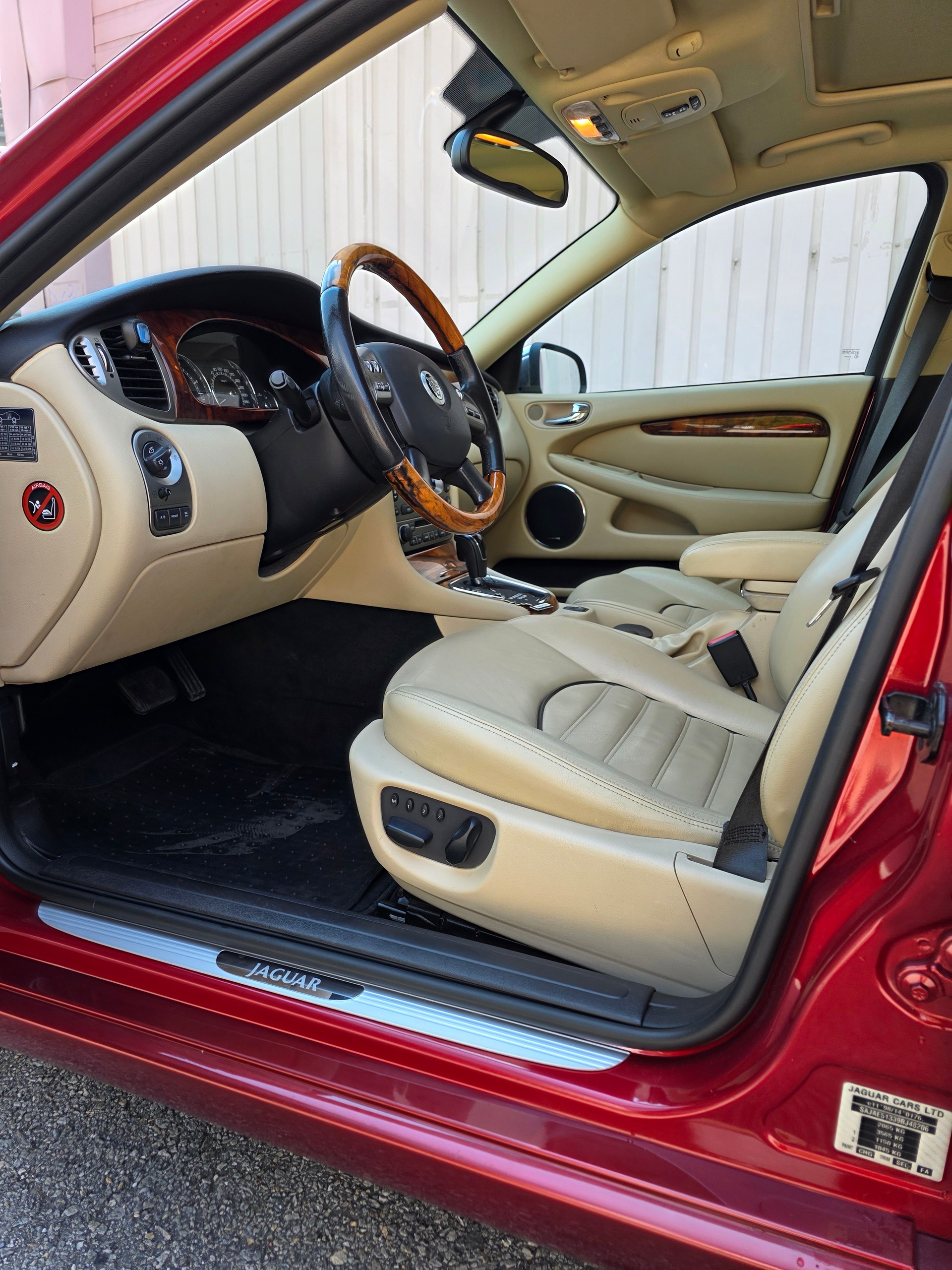 JAGUAR X-Type 2.2D Sovereign Automatic-image-12