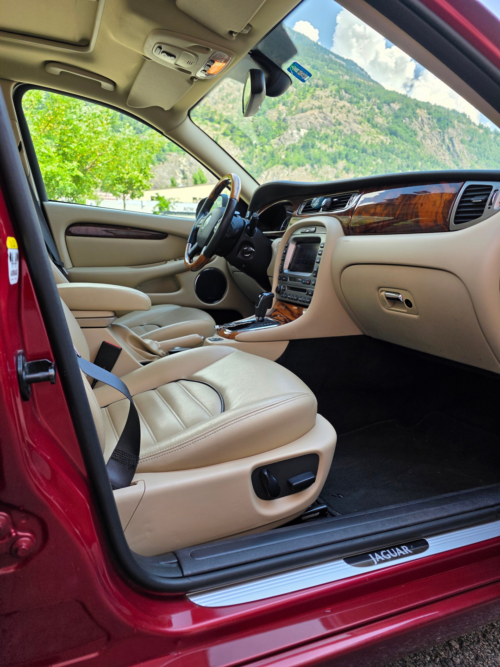 JAGUAR X-Type 2.2D Sovereign Automatic-image-9