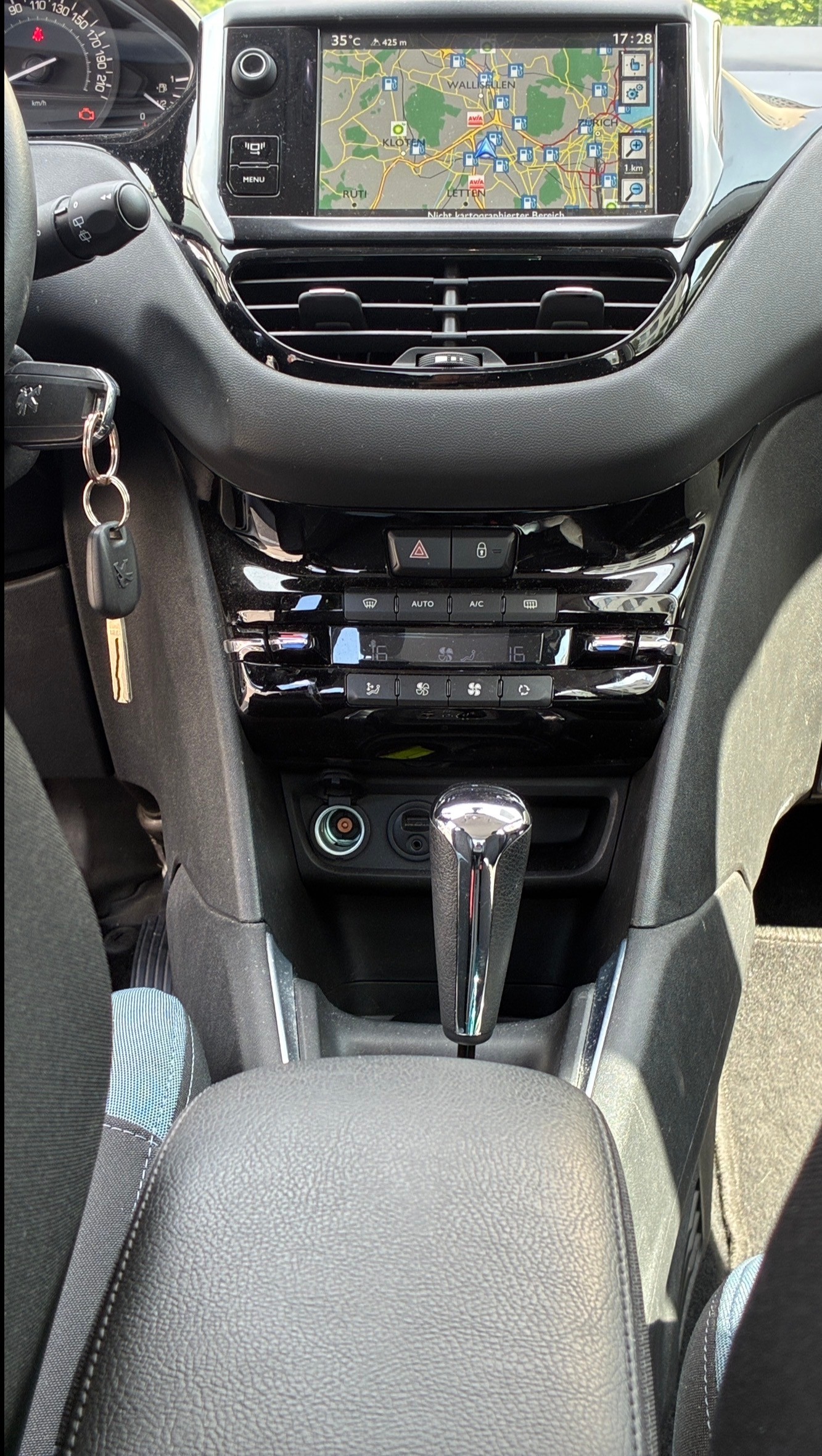 PEUGEOT 1.6 VTi Allure-image-5