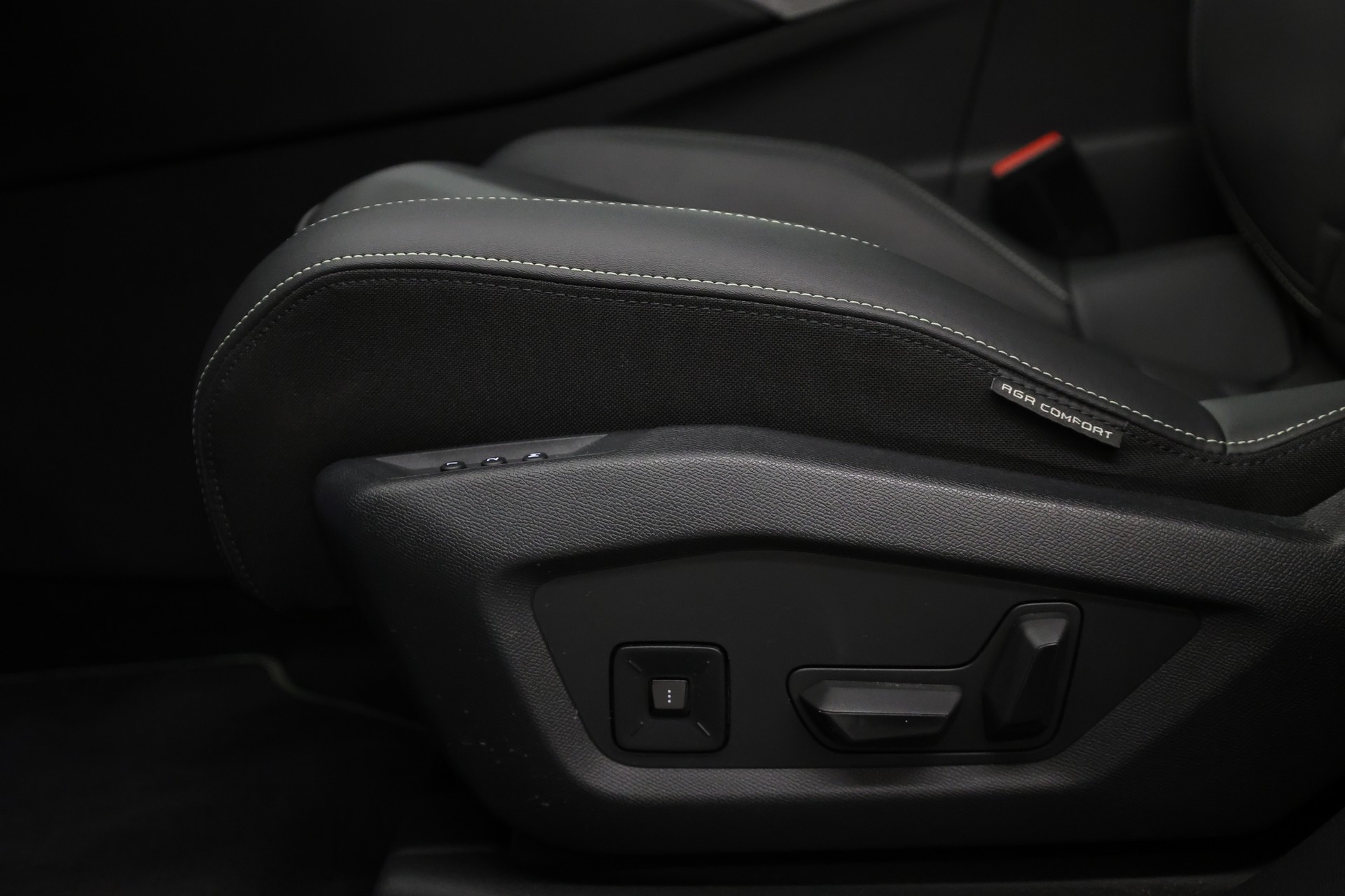 PEUGEOT 5008 e-GT Exclusive-image-26