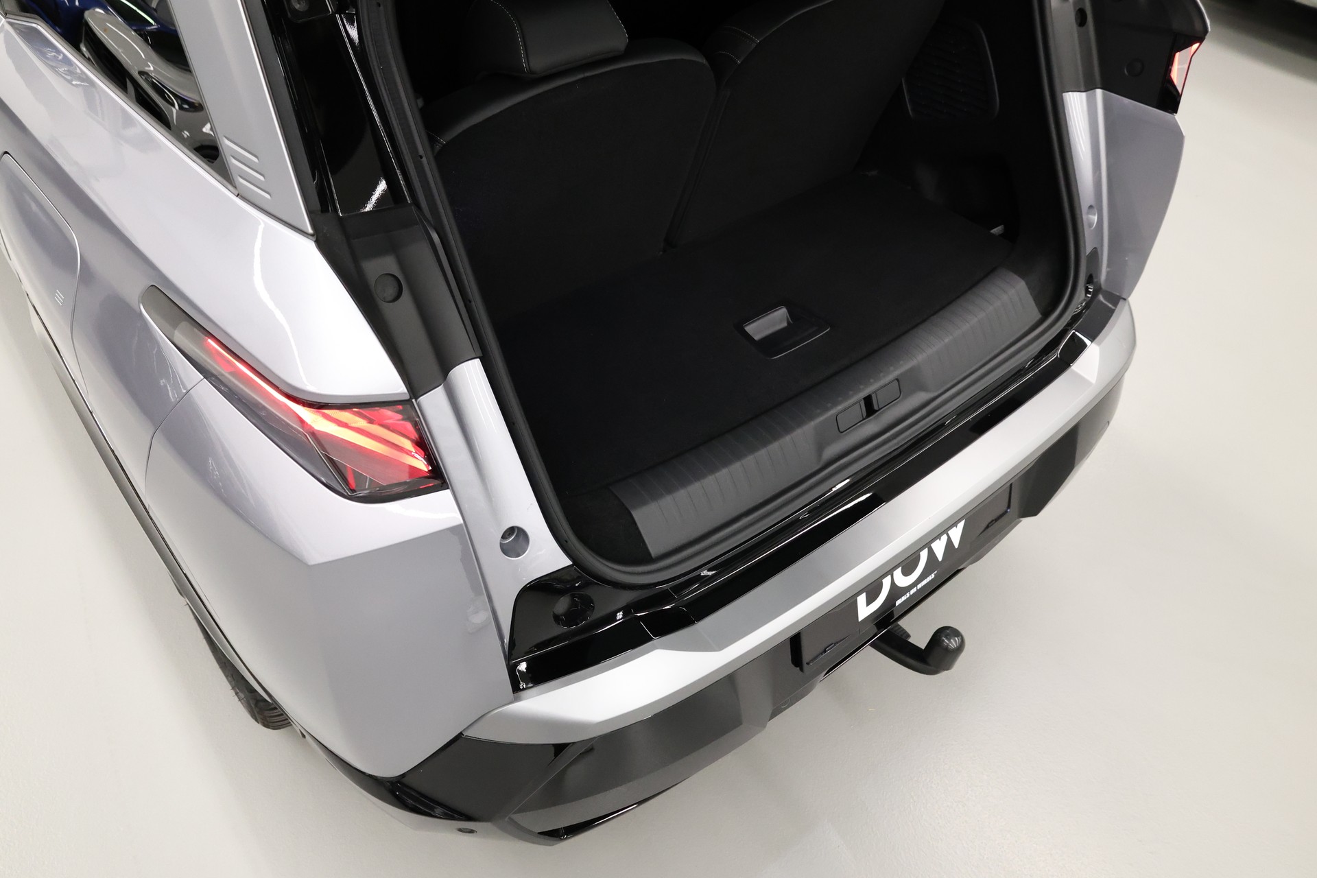 PEUGEOT 5008 e-GT Exclusive-image-10