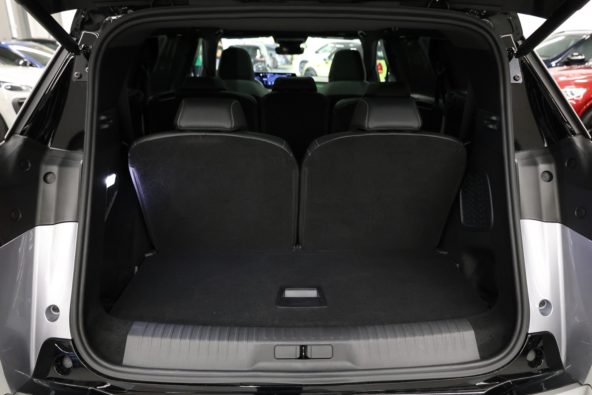 PEUGEOT 5008 e-GT Exclusive-image-13