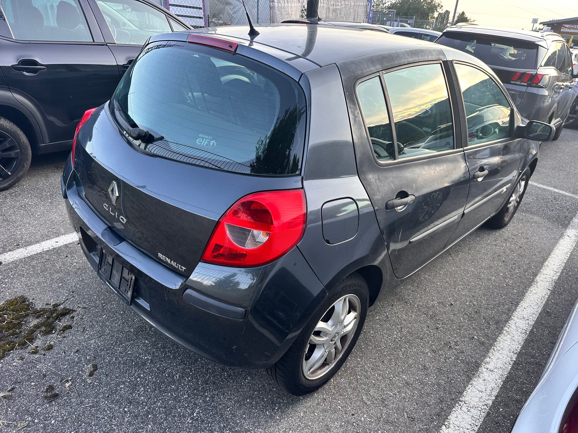 RENAULT Clio 1.4 16V "EMBRAYAGE A CHANGER"-image-4