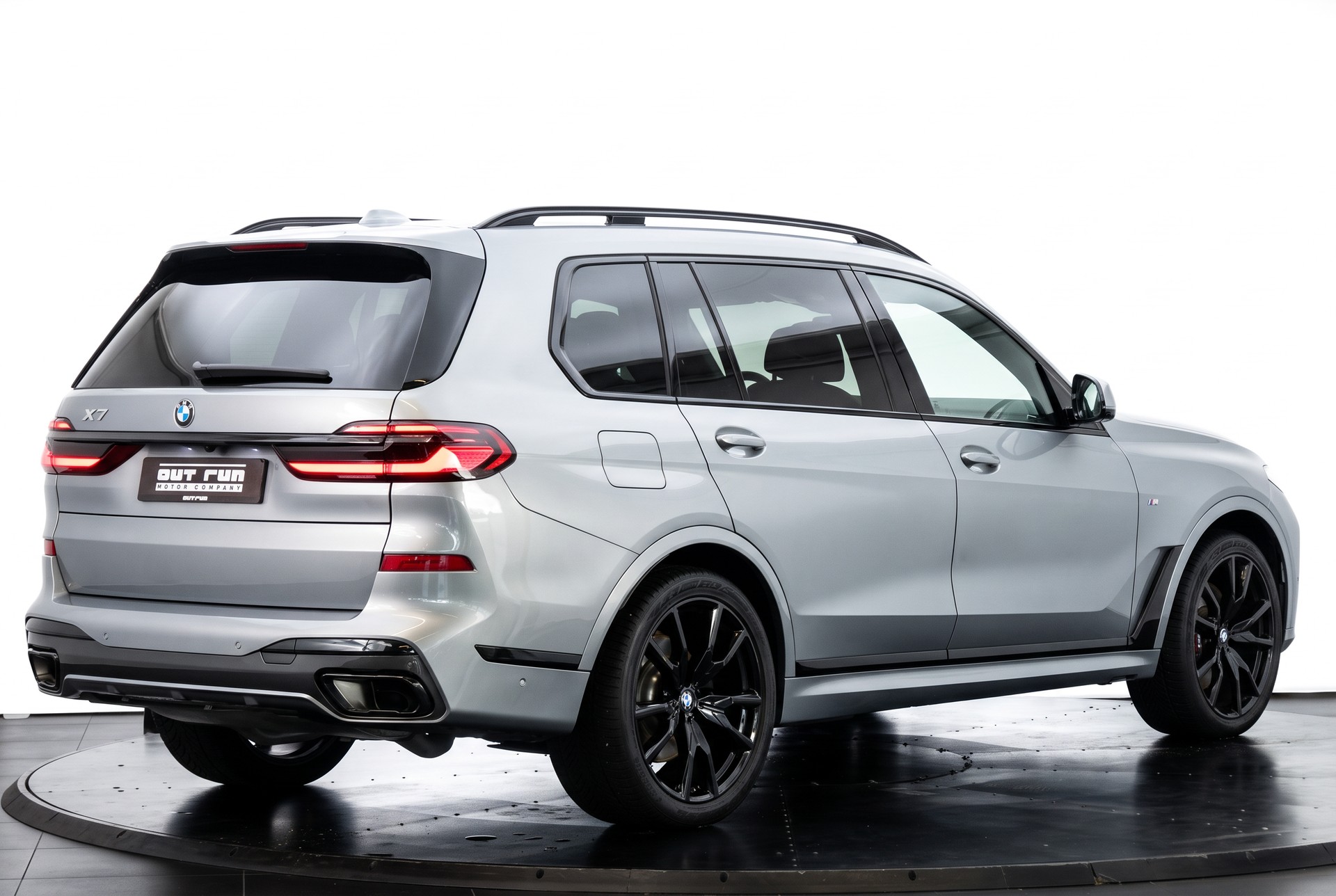 BMW X7 xDrive 48V 40d M Sport Pro Steptronic-showroom-element-3