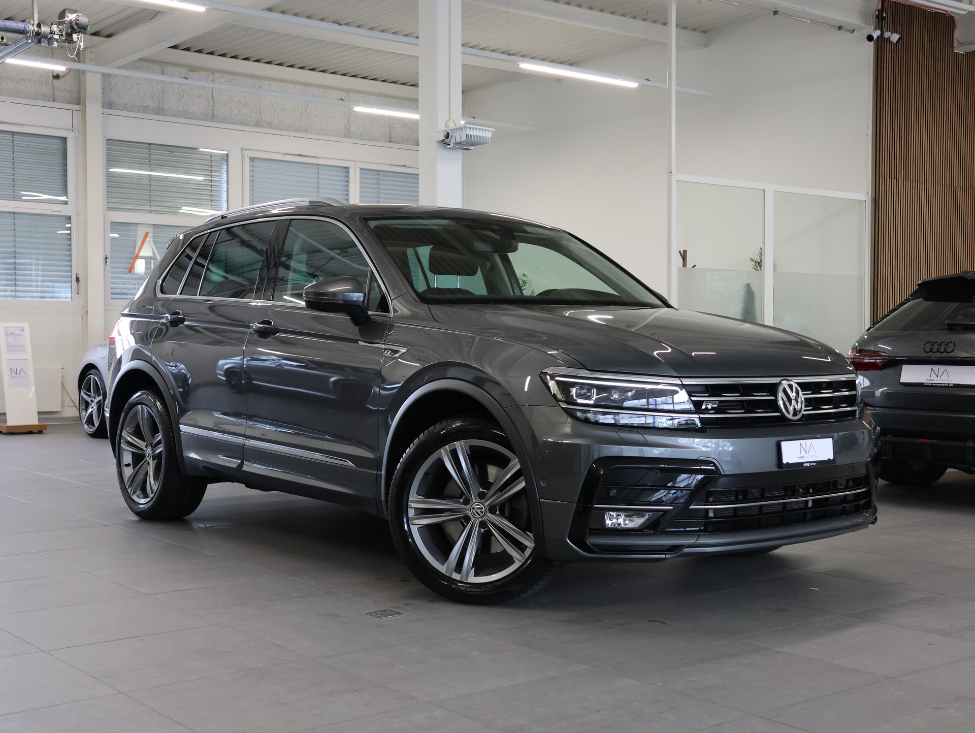 VW Tiguan 2.0TSI Highline 4Motion DSG *Sitzheizung* *Rückfahrkamera*