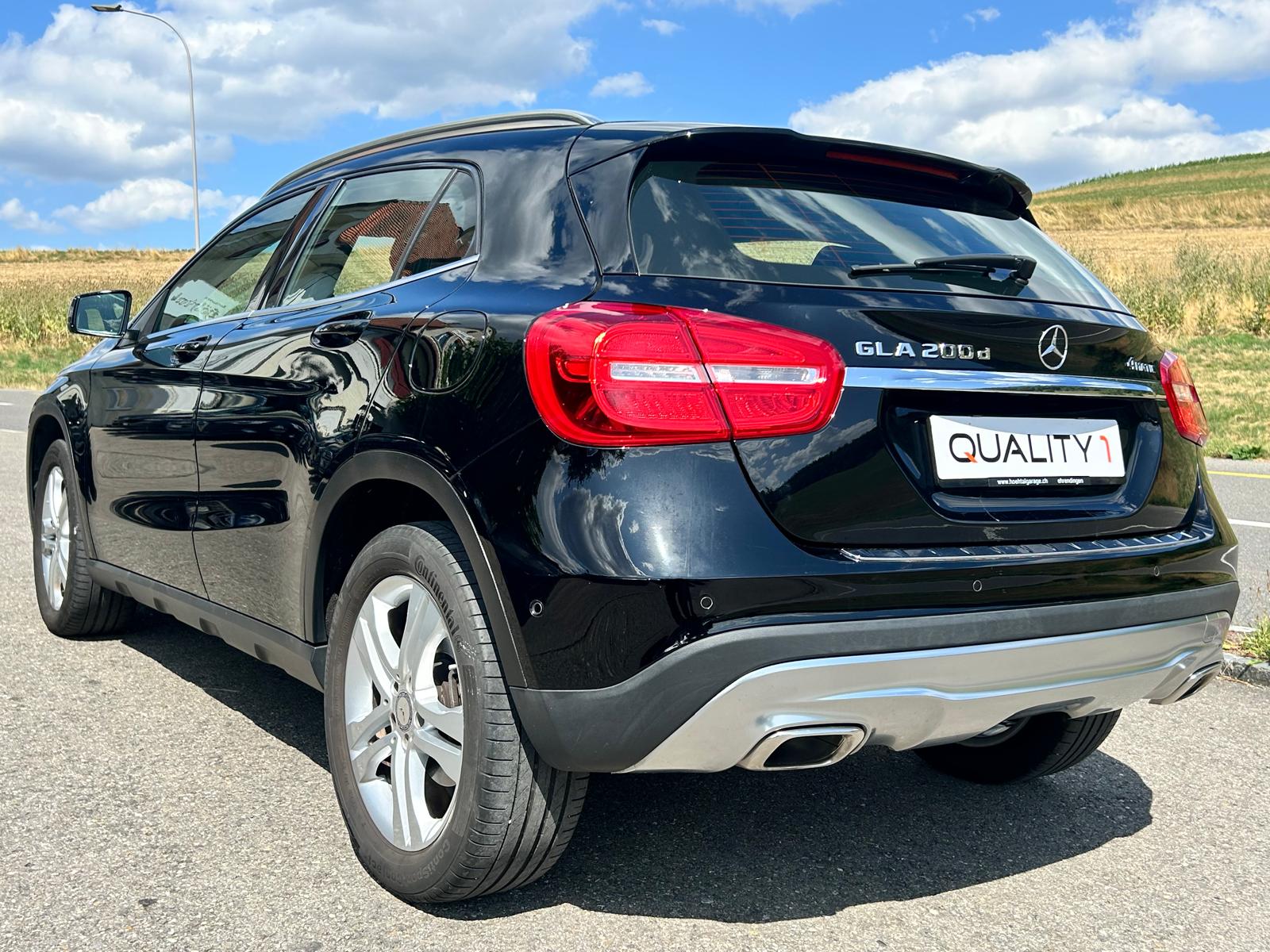 MERCEDES-BENZ GLA 200 CDI Swiss Star Edition Urban 4Matic 7G-DCT-showroom-element-3