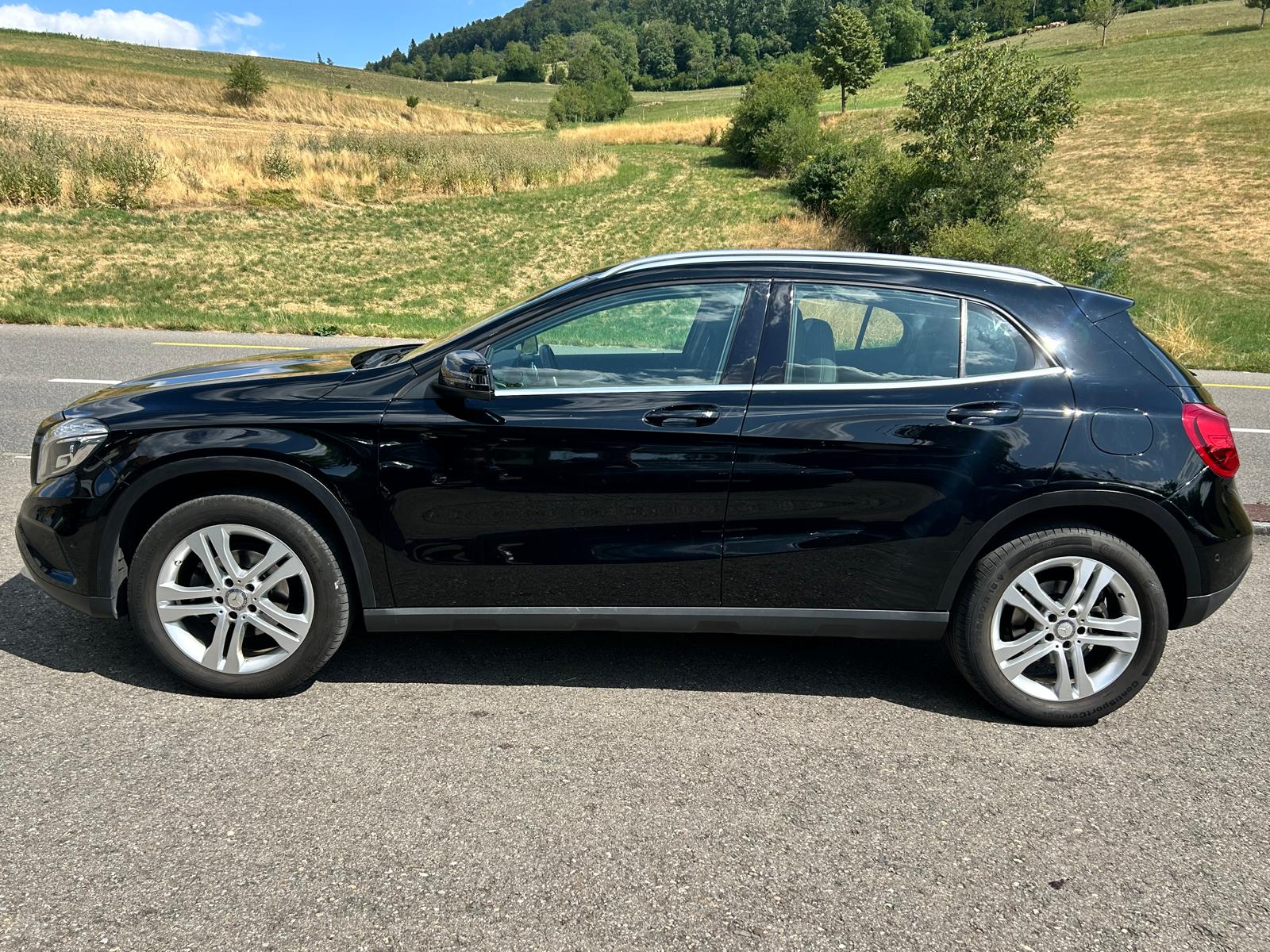 MERCEDES-BENZ GLA 200 CDI Swiss Star Edition Urban 4Matic 7G-DCT-showroom-element-2