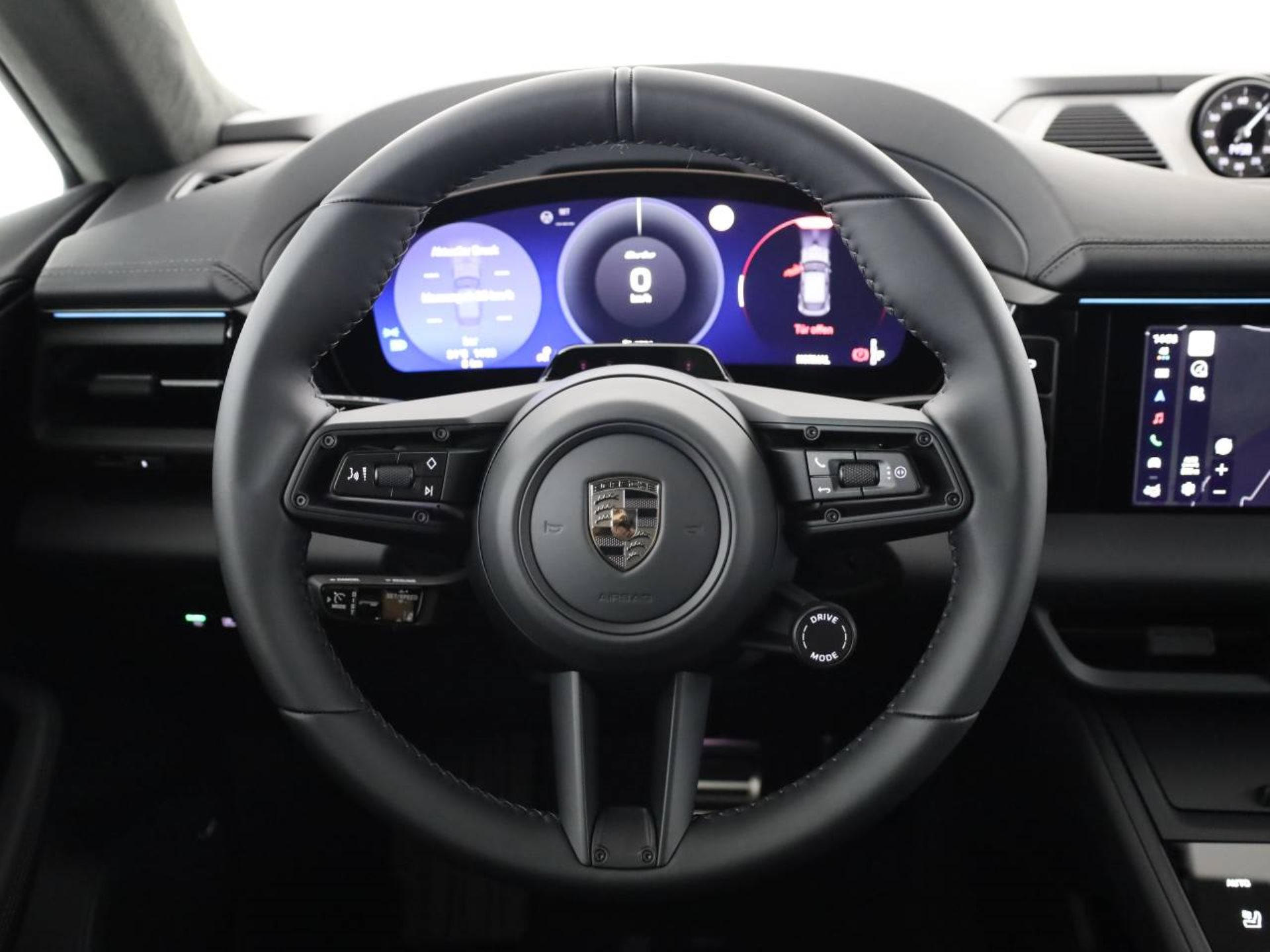 PORSCHE Macan Turbo-showroom-element-3