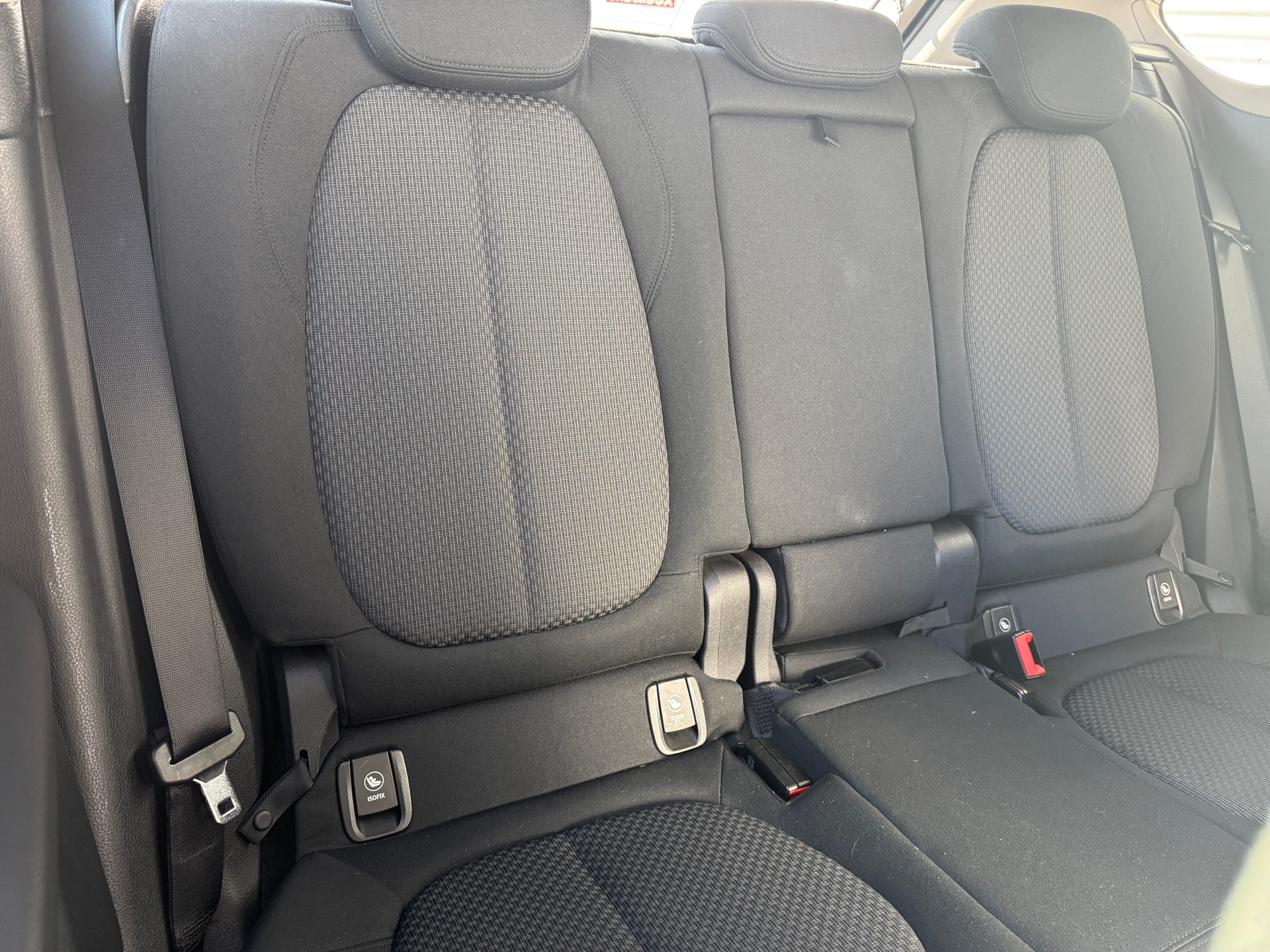 BMW 218i Active Tourer-image-4