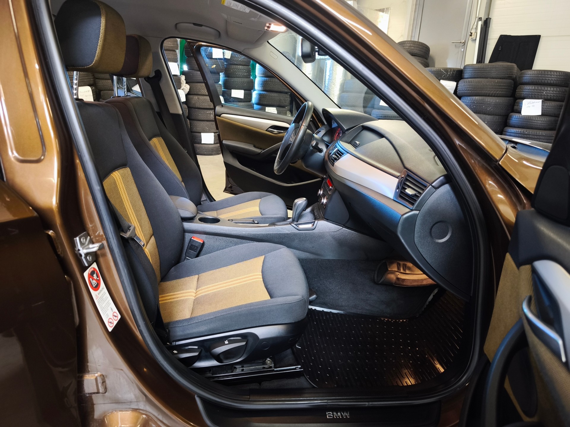 BMW X1 xDrive 20d Steptronic-image-6