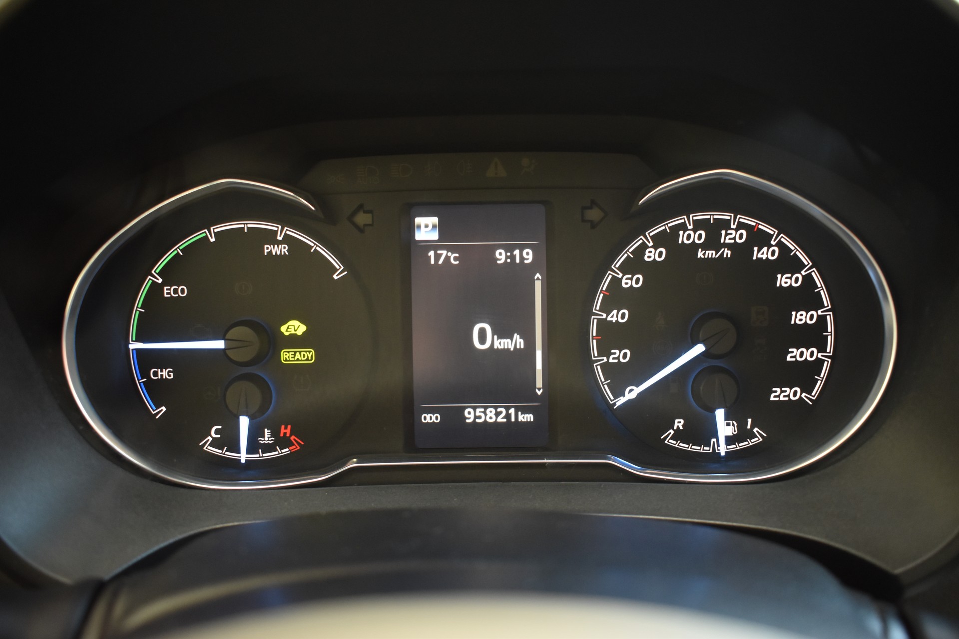 TOYOTA Yaris 1.5 VVT-i Hybrid Comfort e-CVT-image-12
