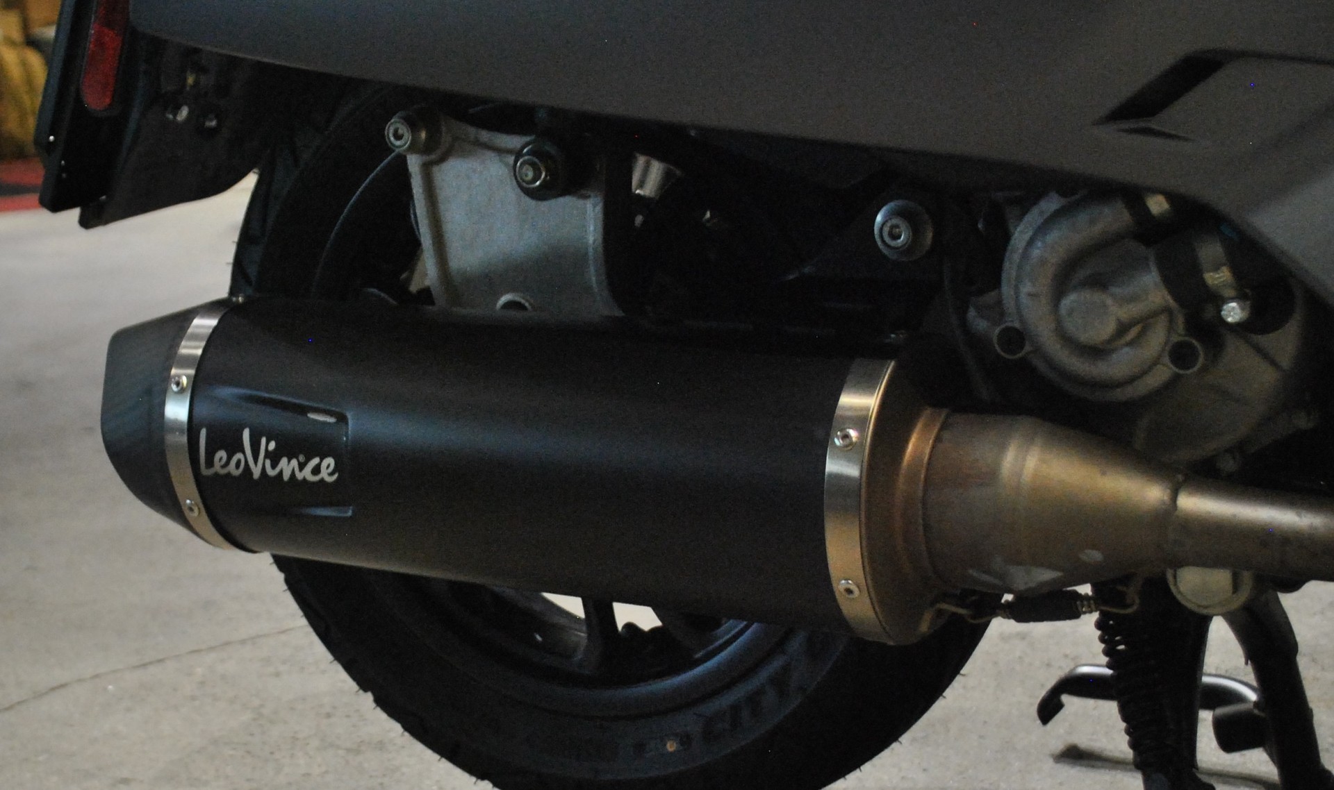 PIAGGIO Vespa GTS 300 Super Sport ABS-image-8
