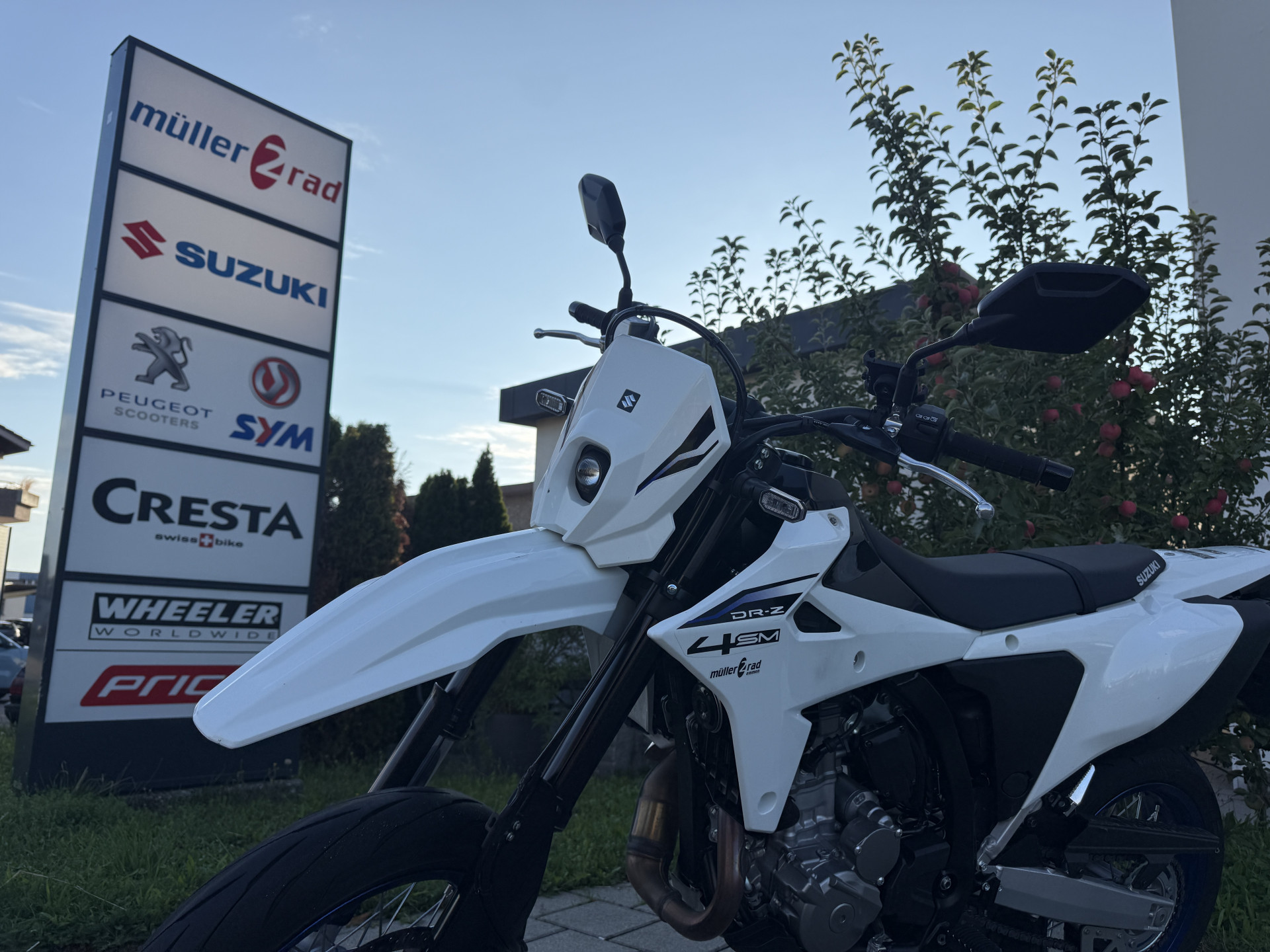 SUZUKI DR-Z4SM-image-2