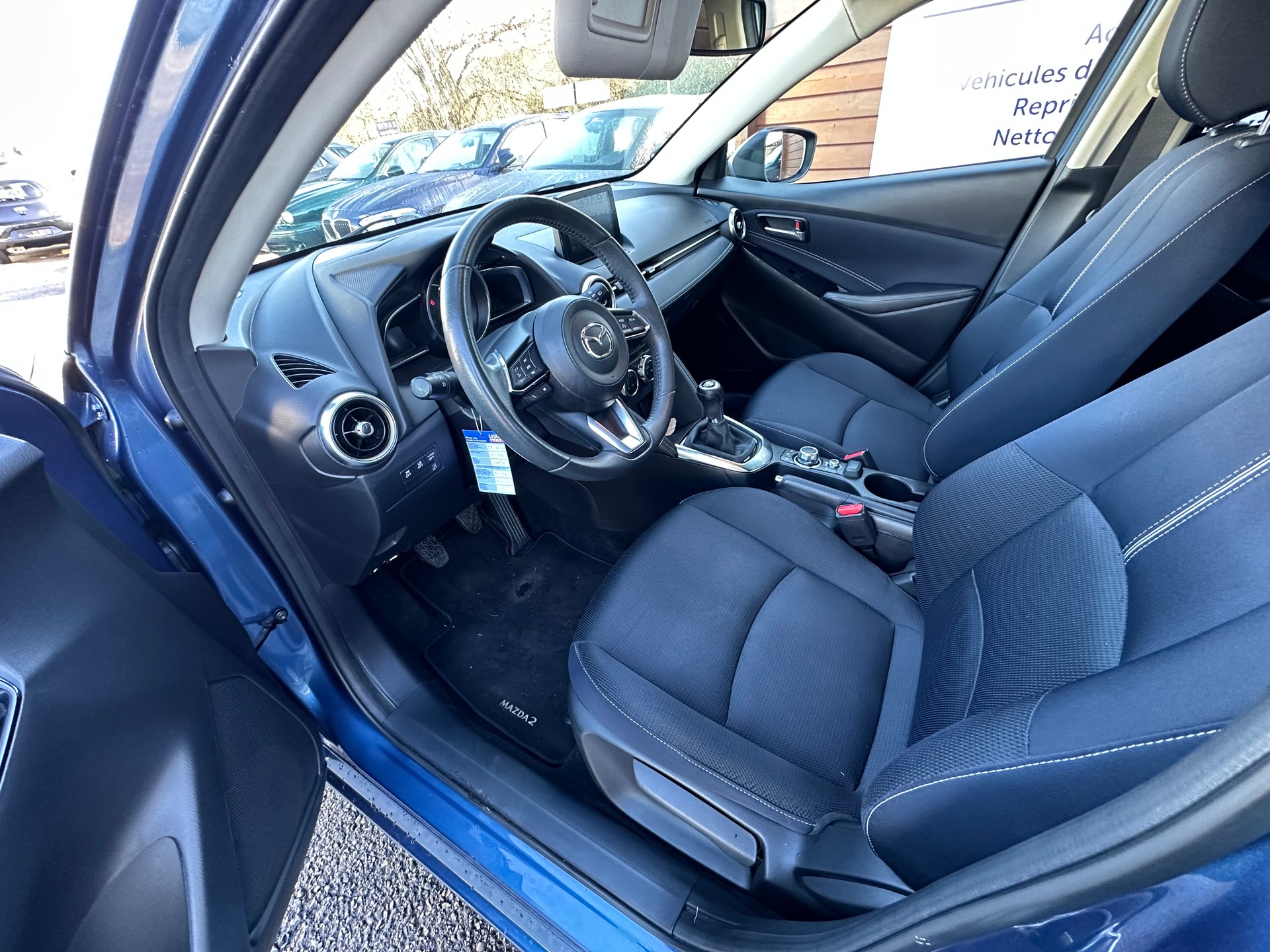 MAZDA 2 SKYACTIV-G 90 Mild Hybrid Revolution-image-10