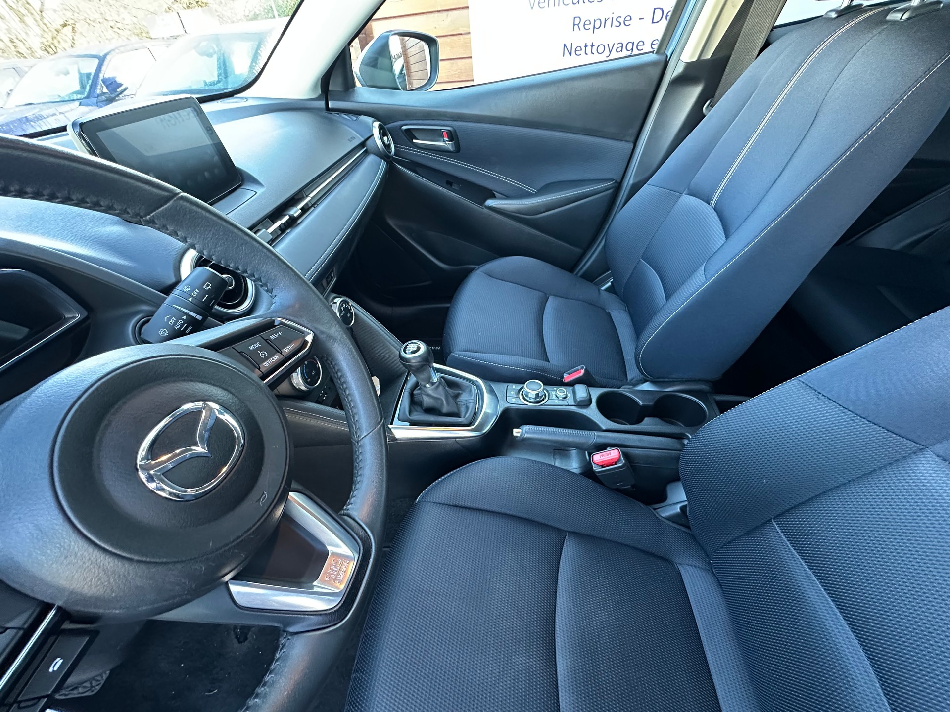 MAZDA 2 SKYACTIV-G 90 Mild Hybrid Revolution-image-12