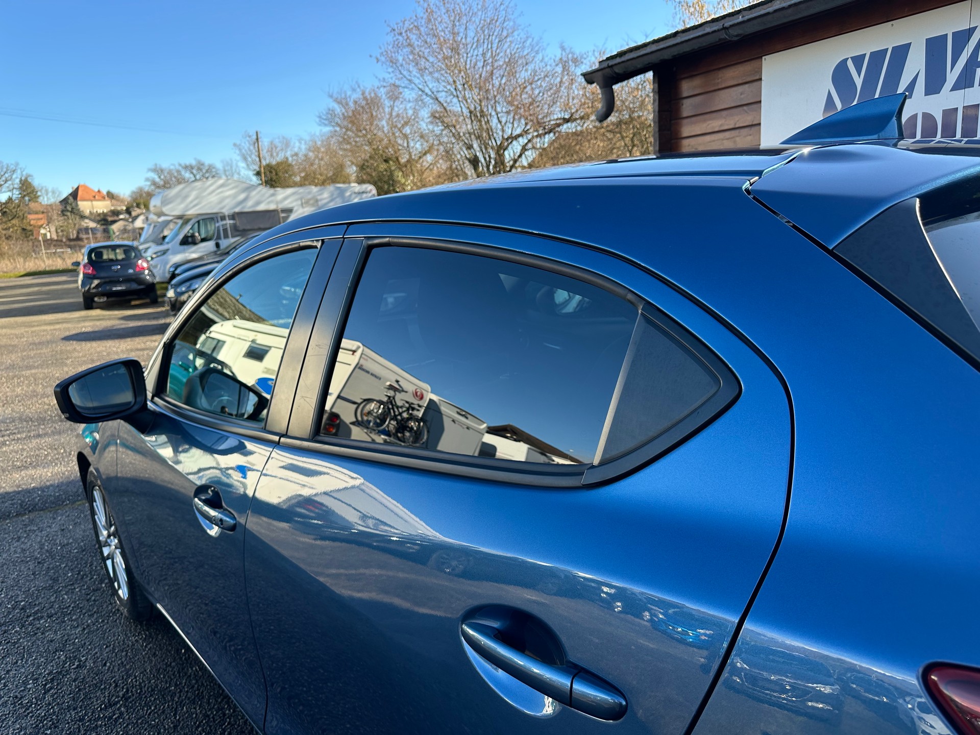 MAZDA 2 SKYACTIV-G 90 Mild Hybrid Revolution-image-24