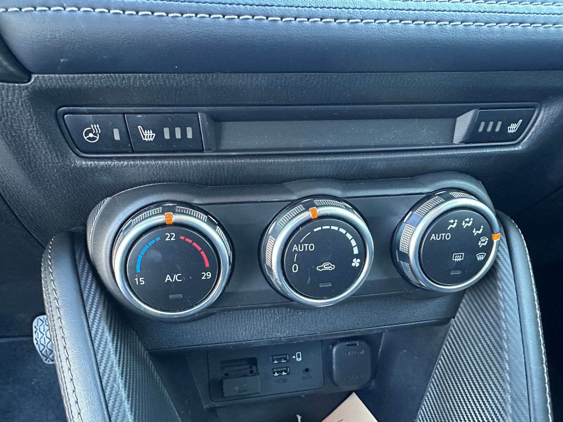MAZDA 2 SKYACTIV-G 90 Mild Hybrid Revolution-image-15