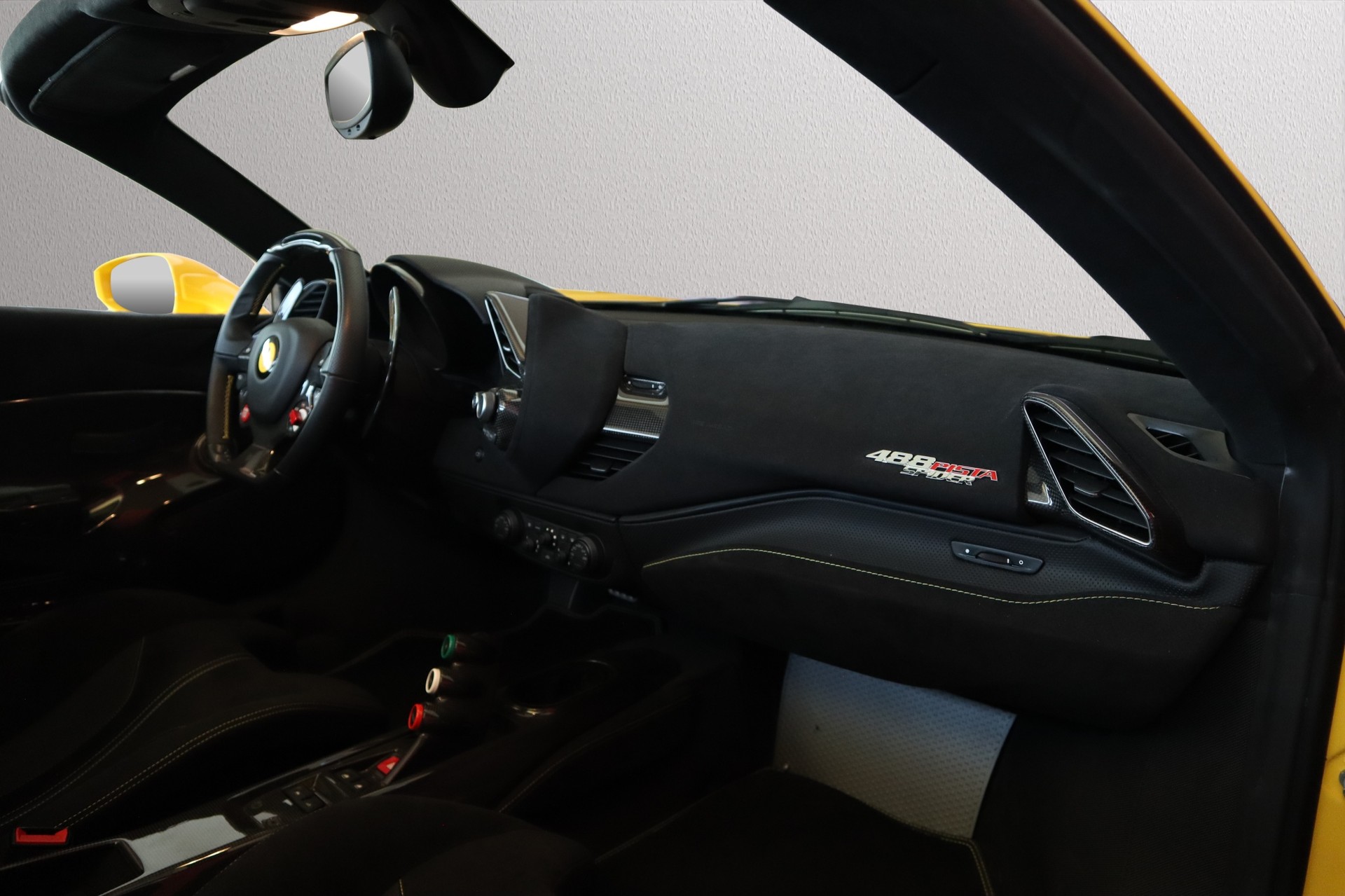 FERRARI 488 Pista Spider 3.9 V8-image-18