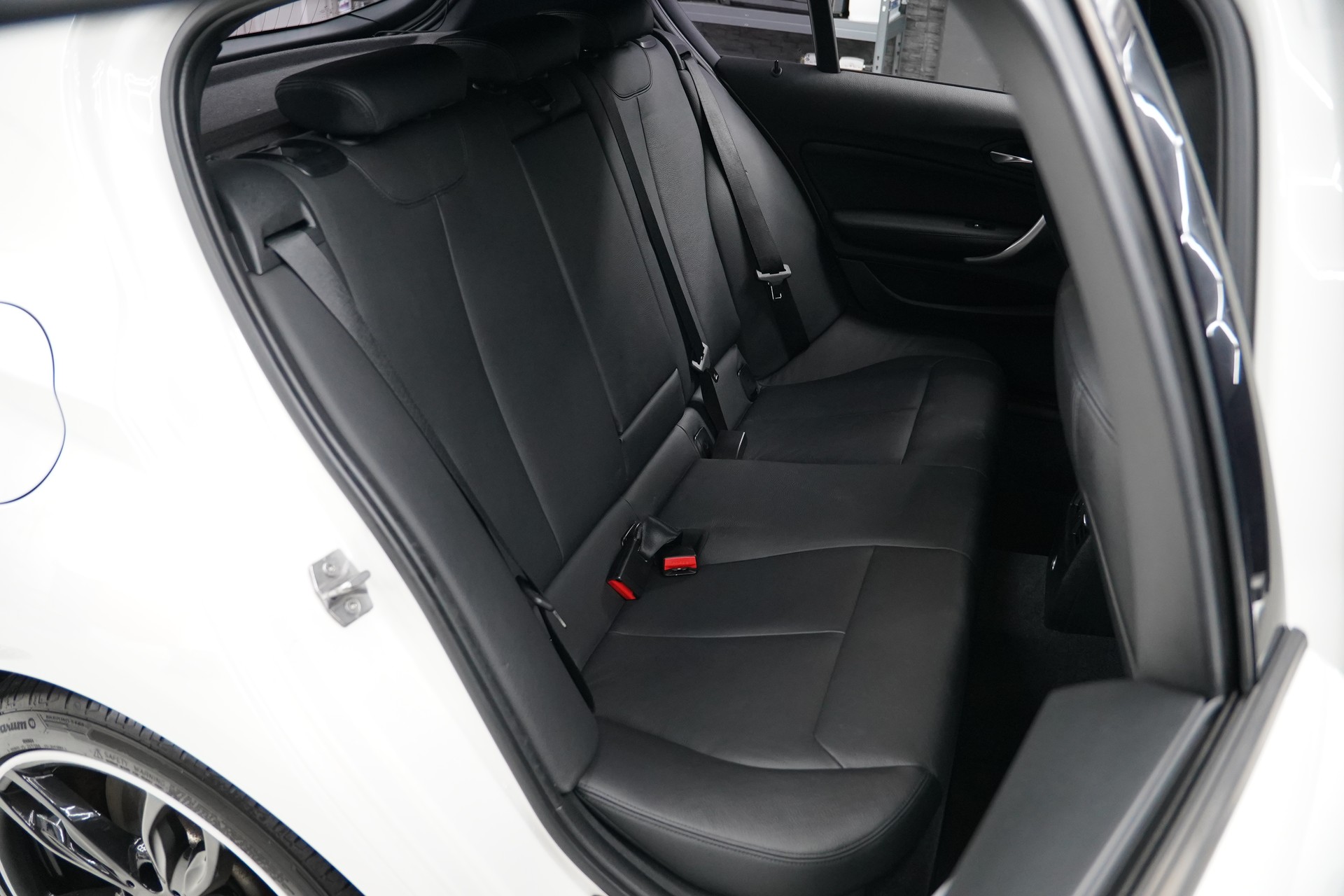 BMW M135i xDrive Steptronic-image-19