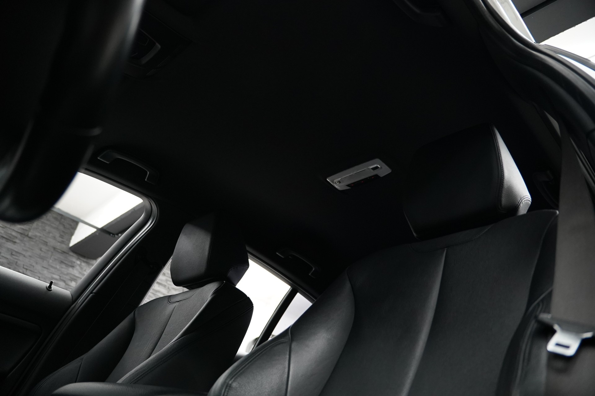 BMW M135i xDrive Steptronic-image-28