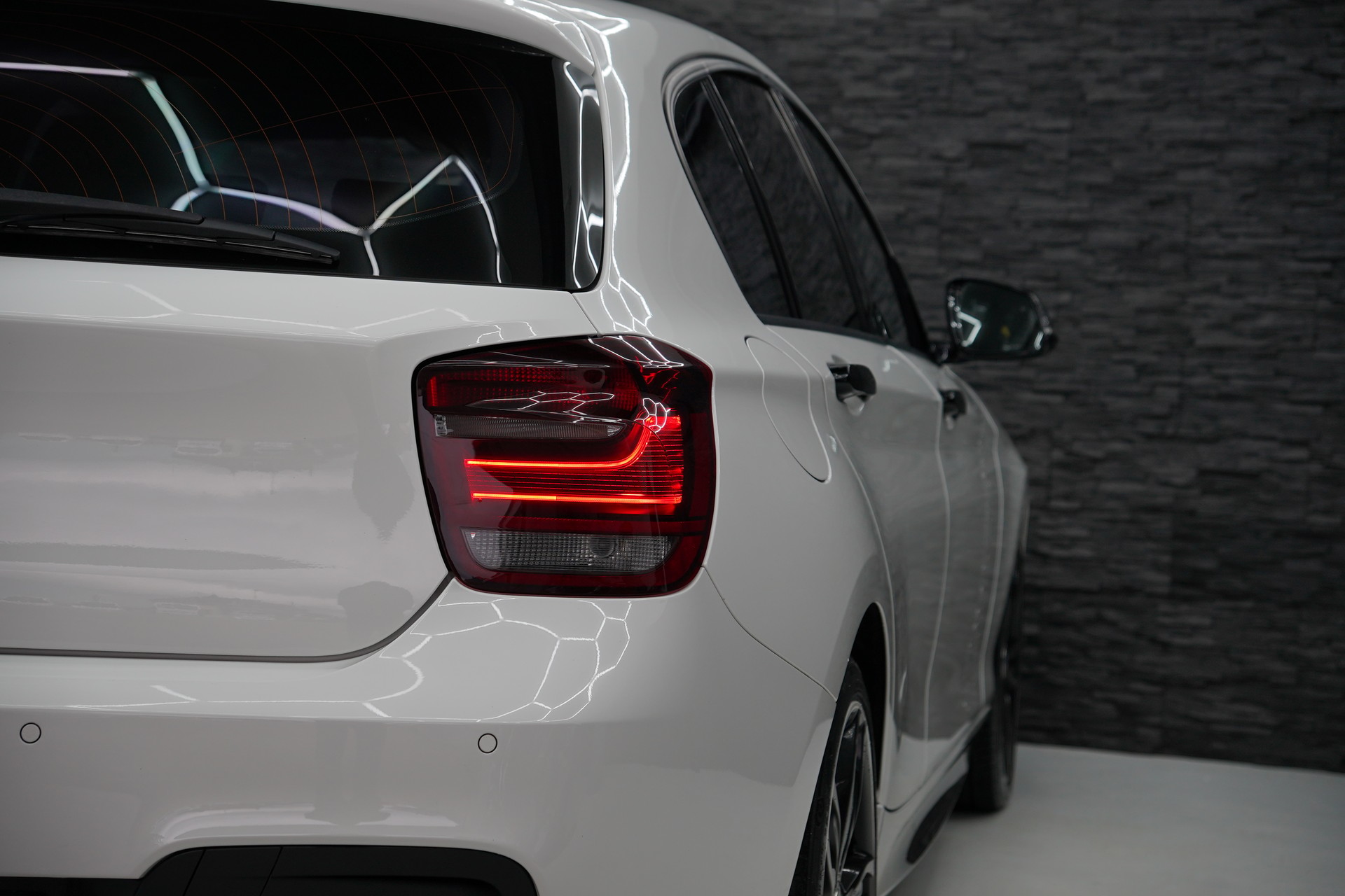 BMW M135i xDrive Steptronic-image-7
