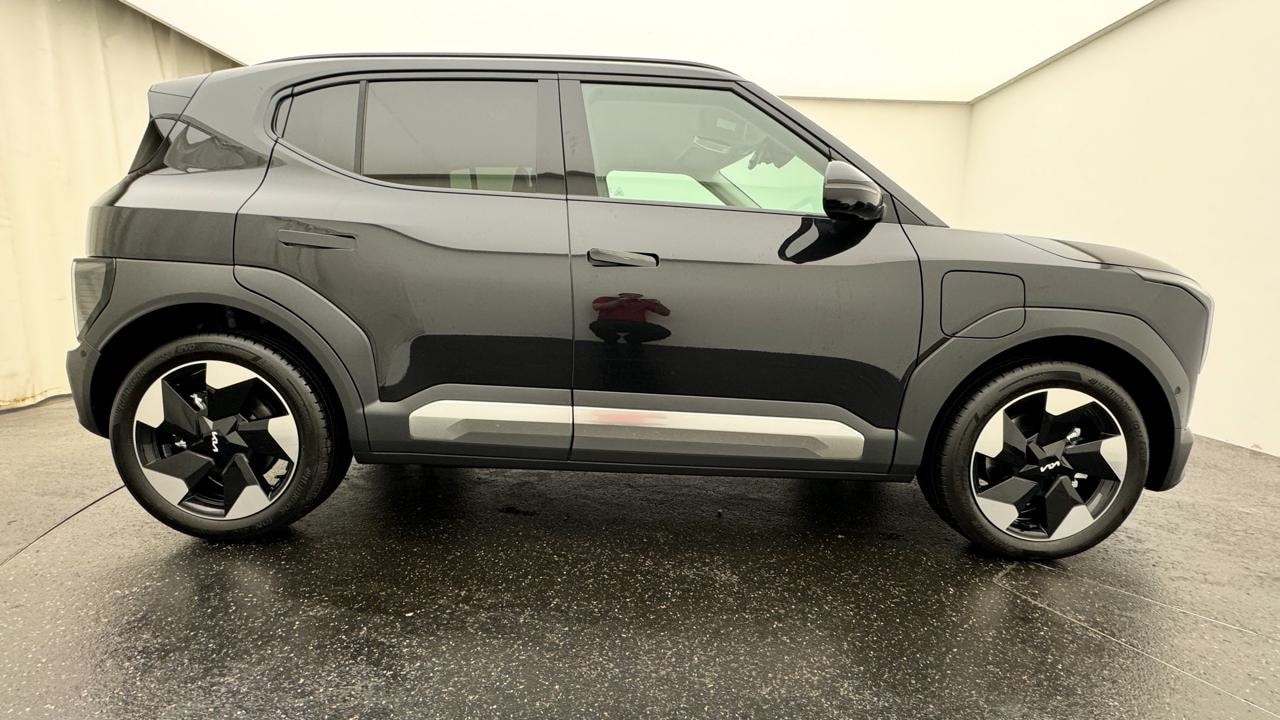 KIA EV2 42 kWh Earth-showroom-element-1
