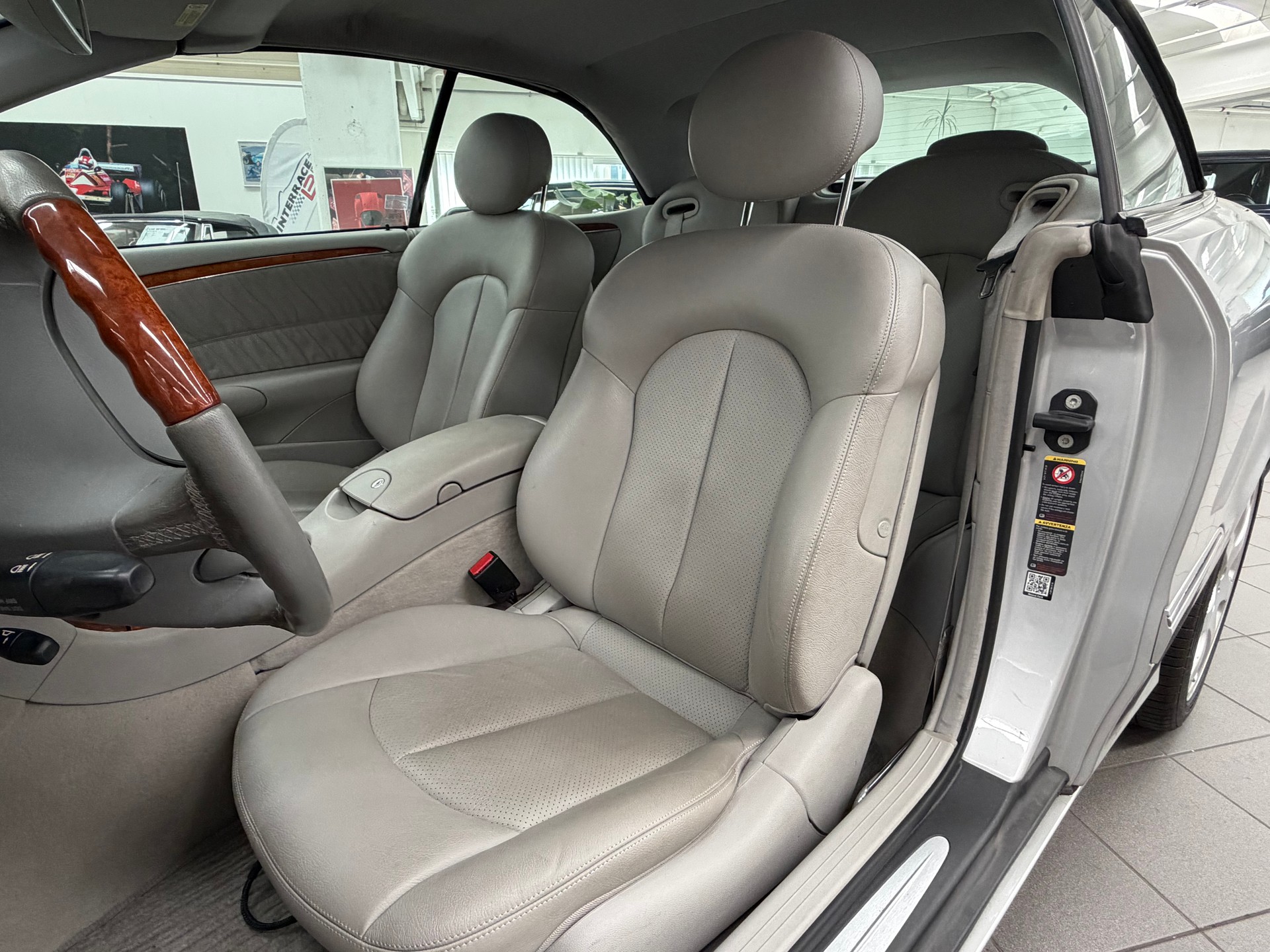 MERCEDES-BENZ CLK 320 Automatica-image-6