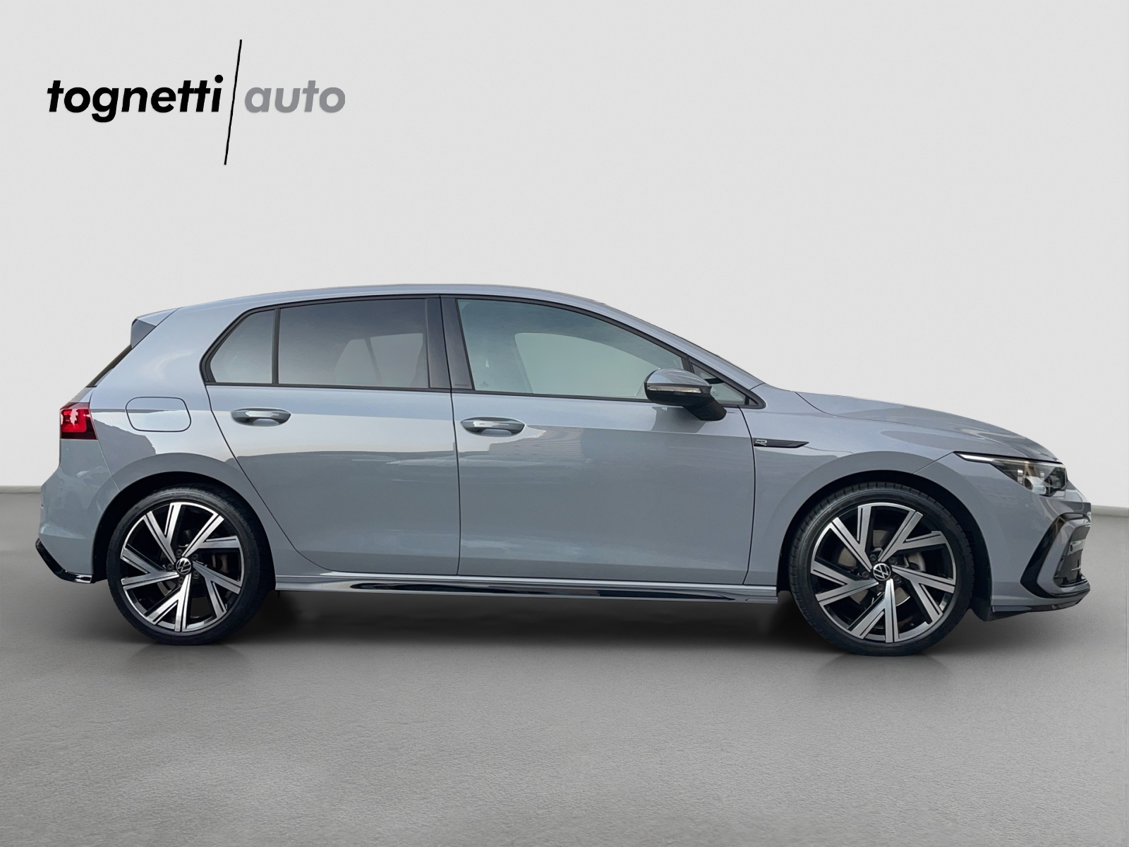 VW Golf 1.5 eTSI mHEV ACT R-Line DSG-showroom-element-2