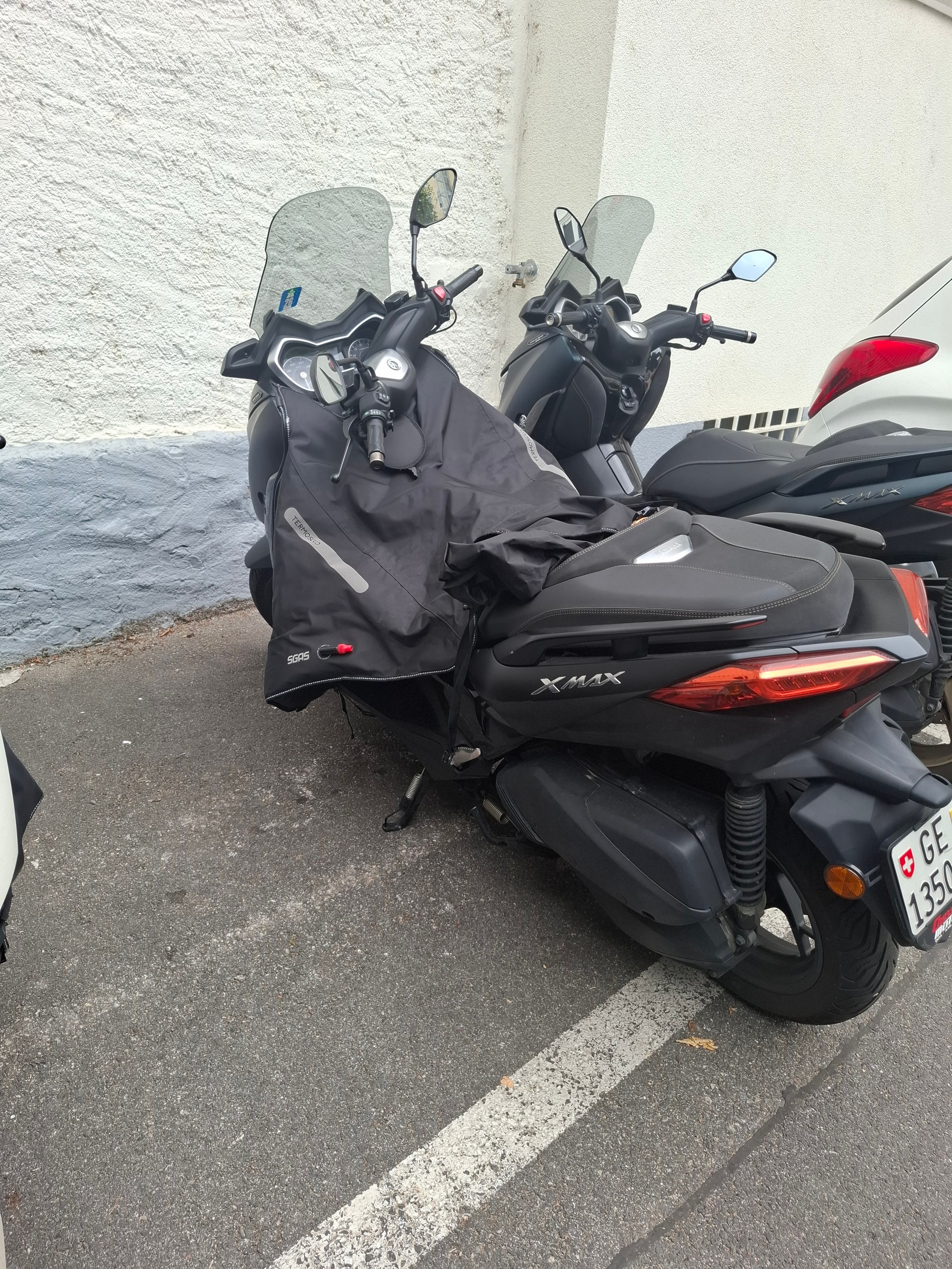 YAMAHA X-Max 300 Iron Max ABS-image-6