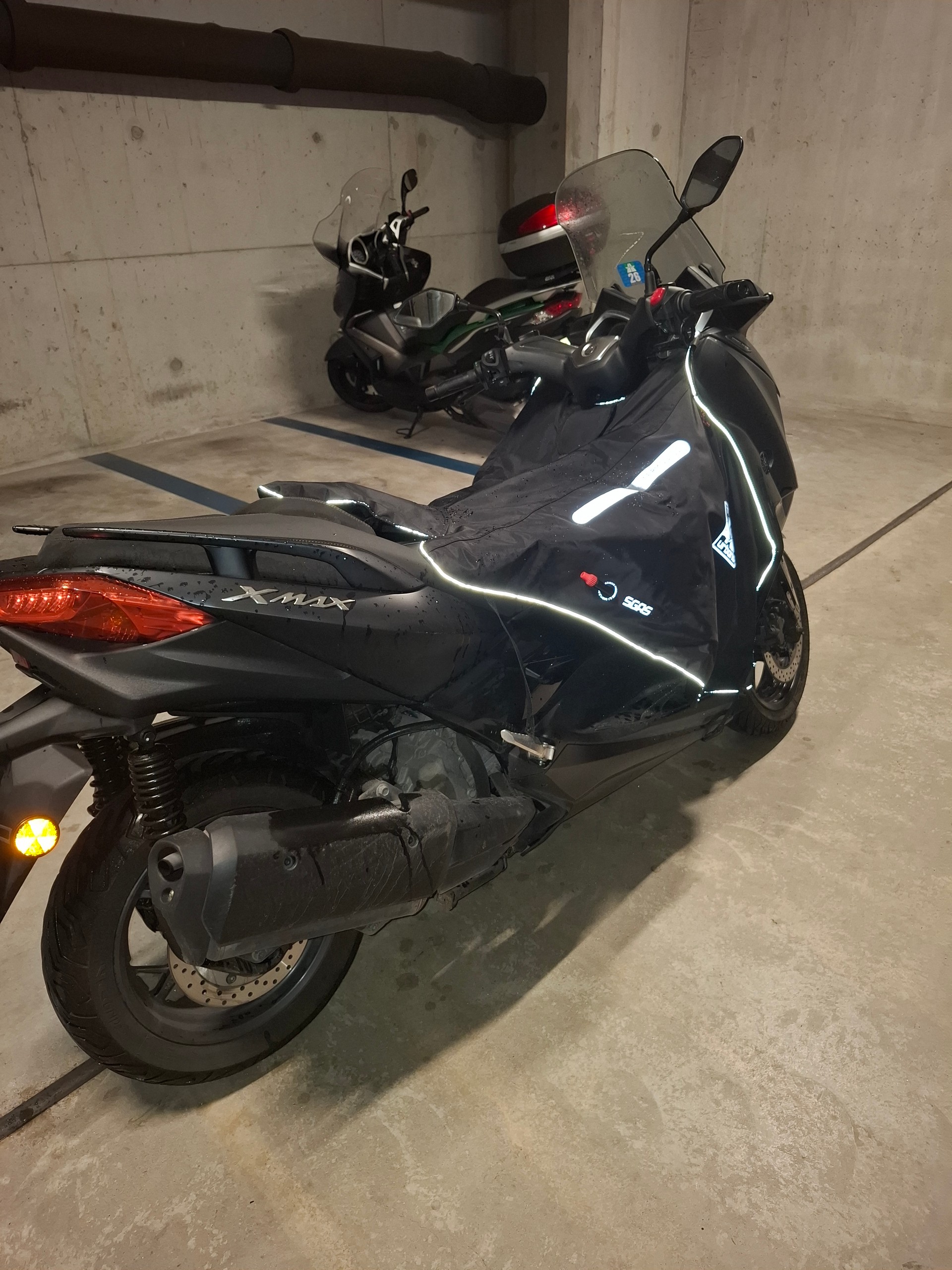 YAMAHA X-Max 300 Iron Max ABS-image-1