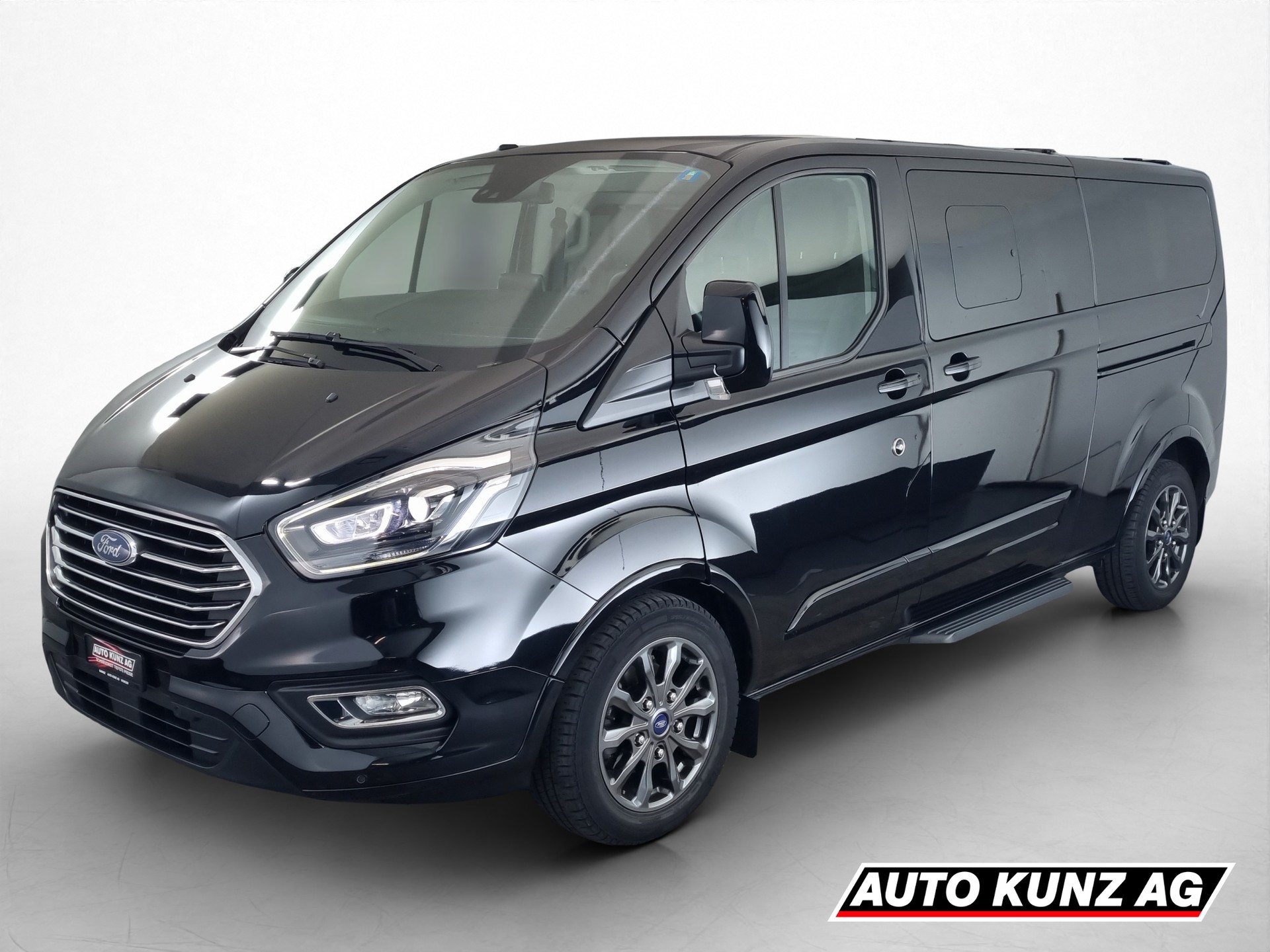 FORD Tourneo Custom 320 L2 2.0 TDCi 185 Titanium