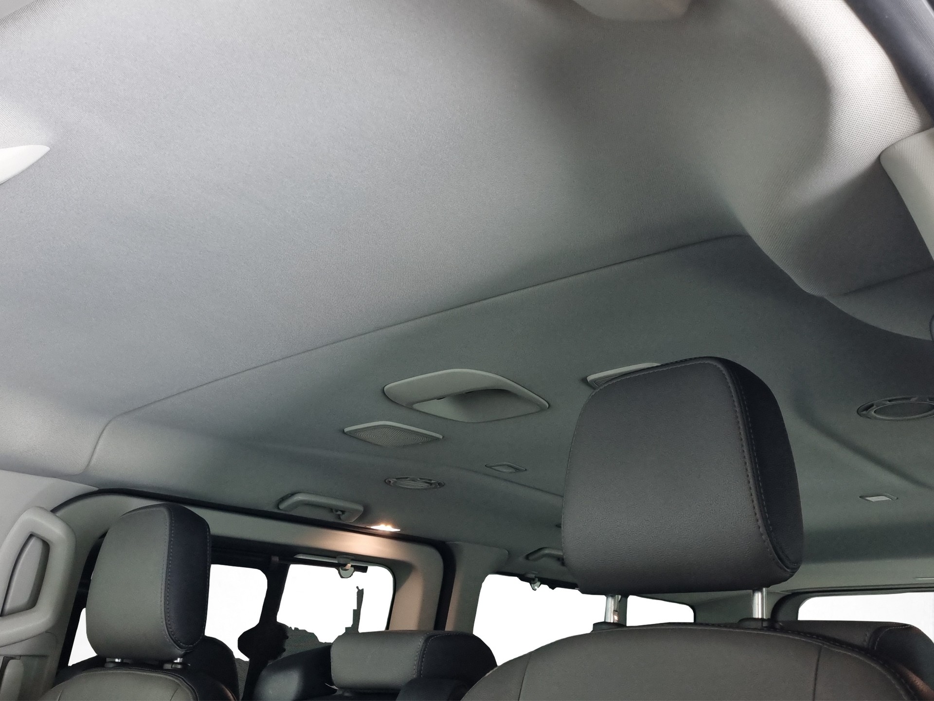 FORD Tourneo Custom 320 L2 2.0 TDCi 185 Titanium-image-12
