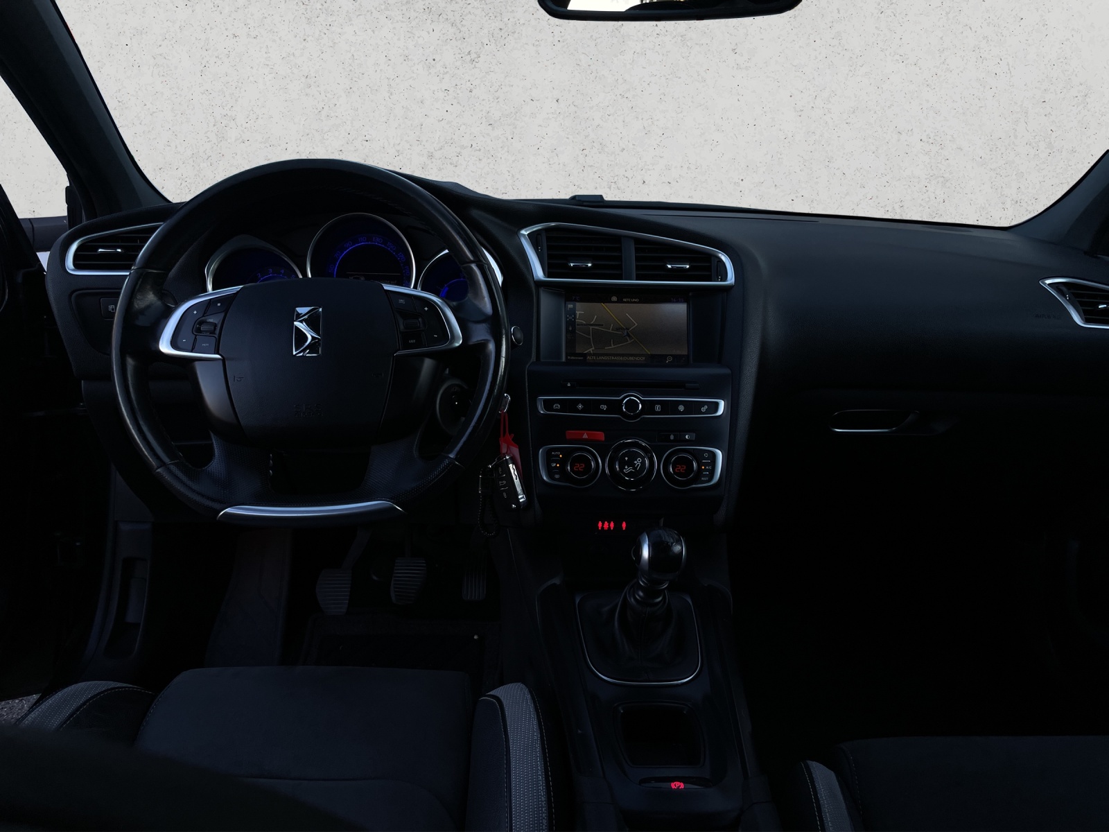 DS AUTOMOBILES DS4 2.0 BlueHDi So Chic-image-14